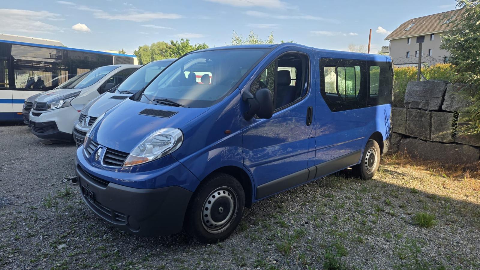 RENAULT Trafic 2.5 dCi 2.9t L1H1-image-0