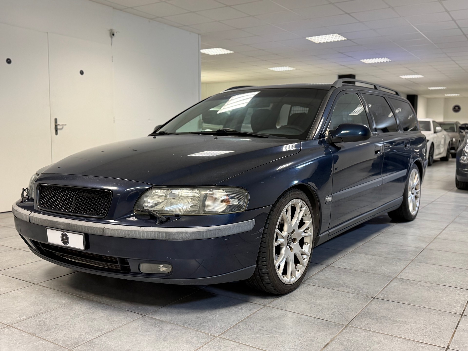 VOLVO V70 T5-image-3