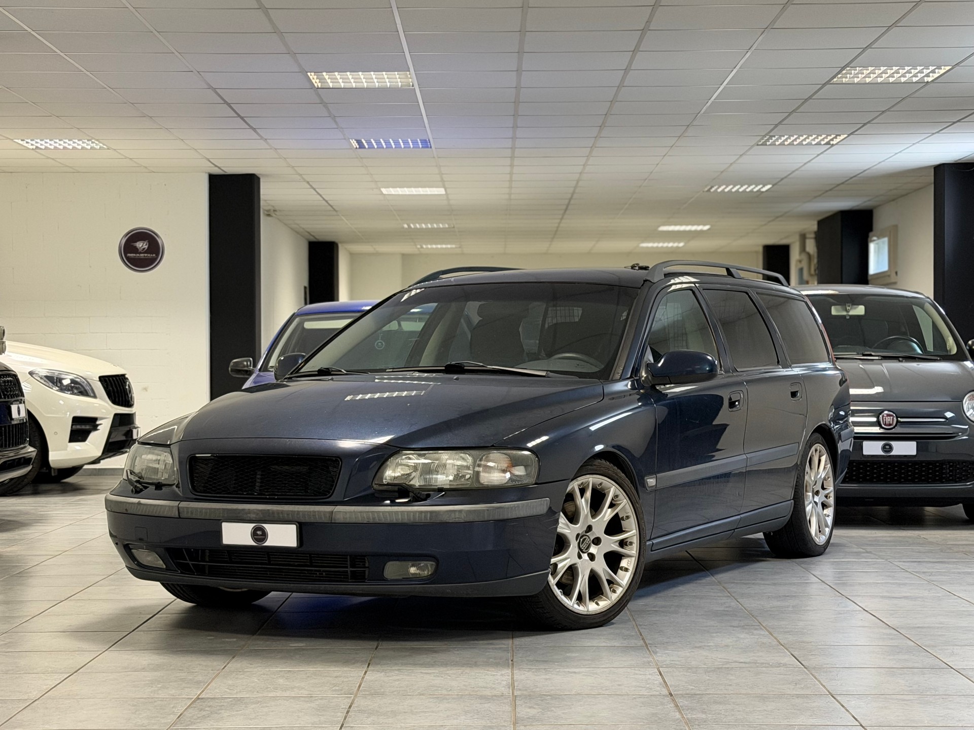 VOLVO V70 T5-image-1