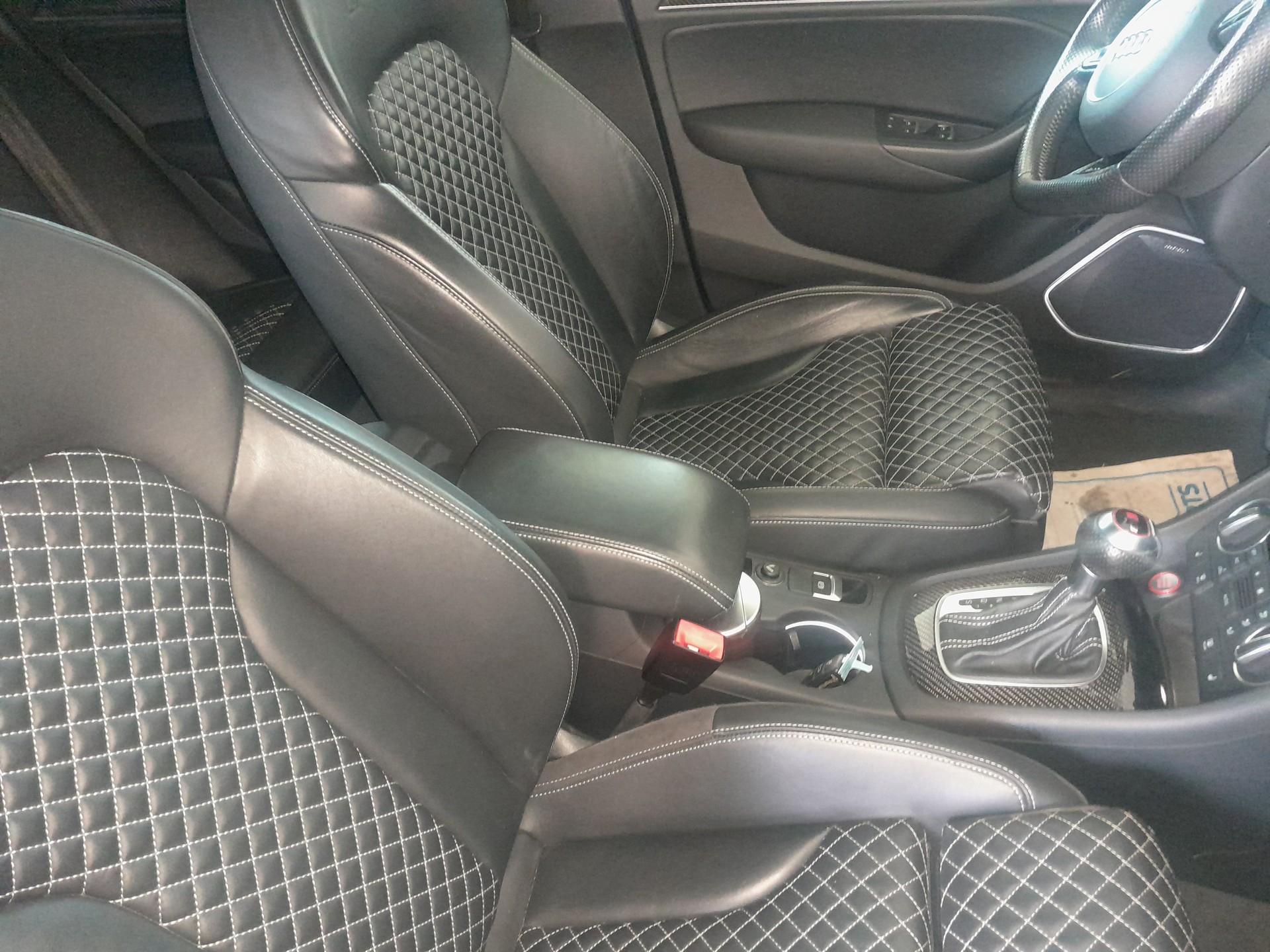 AUDI RS Q3 2.5 TFSI quattro S-tronic-image-4