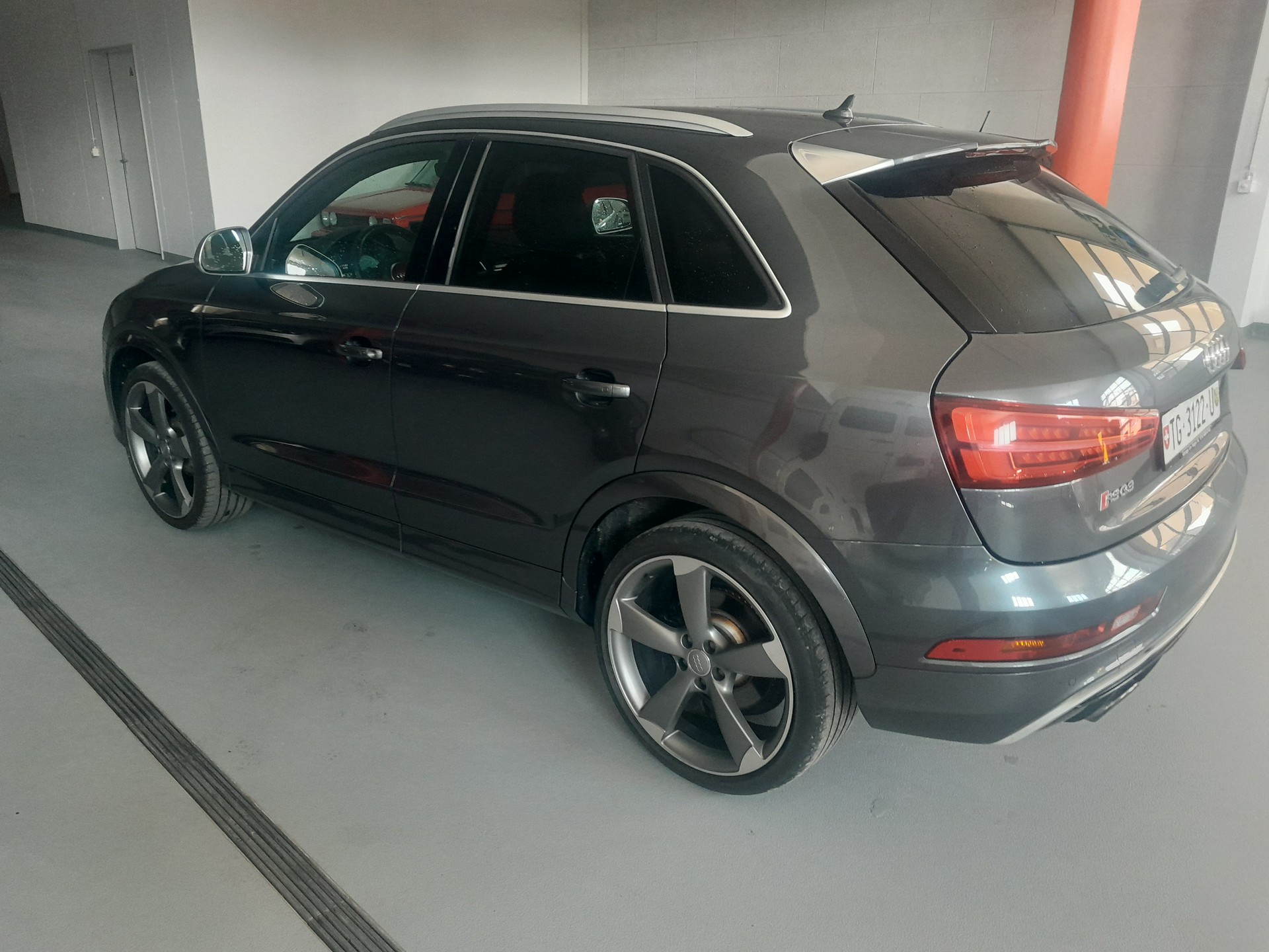 AUDI RS Q3 2.5 TFSI quattro S-tronic-image-0