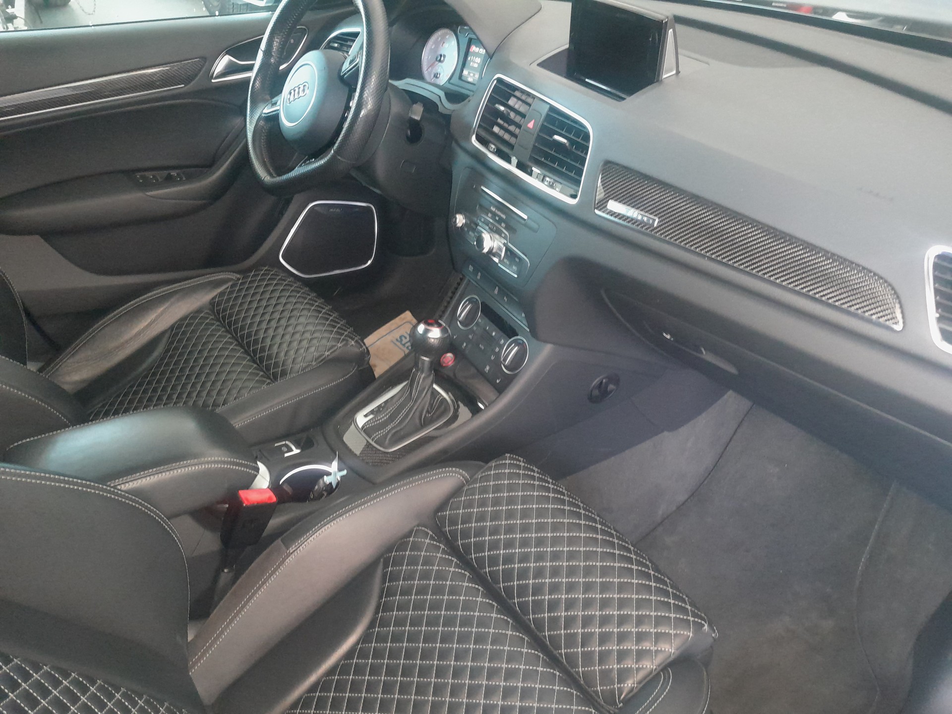 AUDI RS Q3 2.5 TFSI quattro S-tronic-image-6