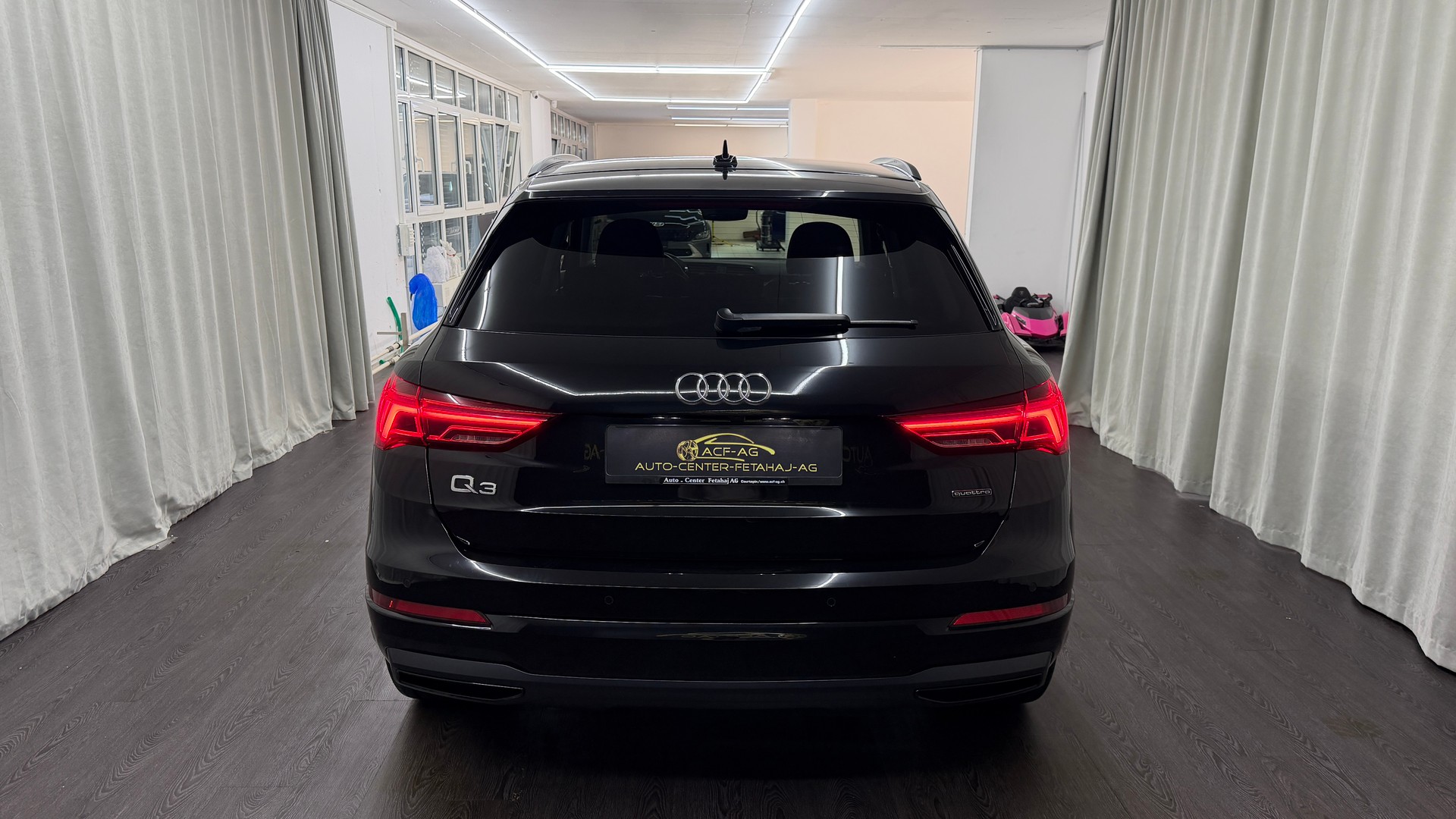 AUDI Q3 40 TFSI advanced quattro S-tronic-image-4
