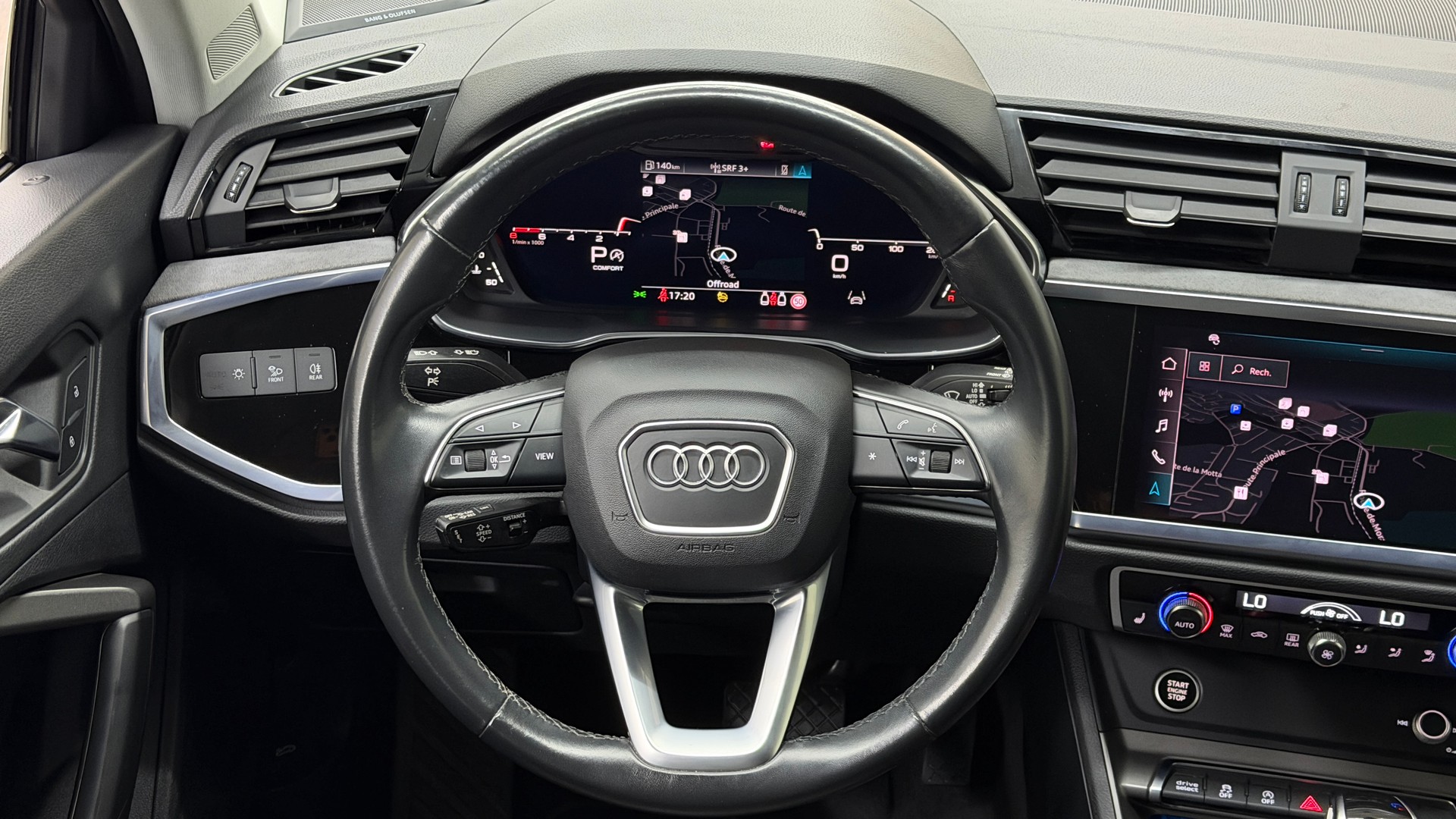 AUDI Q3 40 TFSI advanced quattro S-tronic-image-8