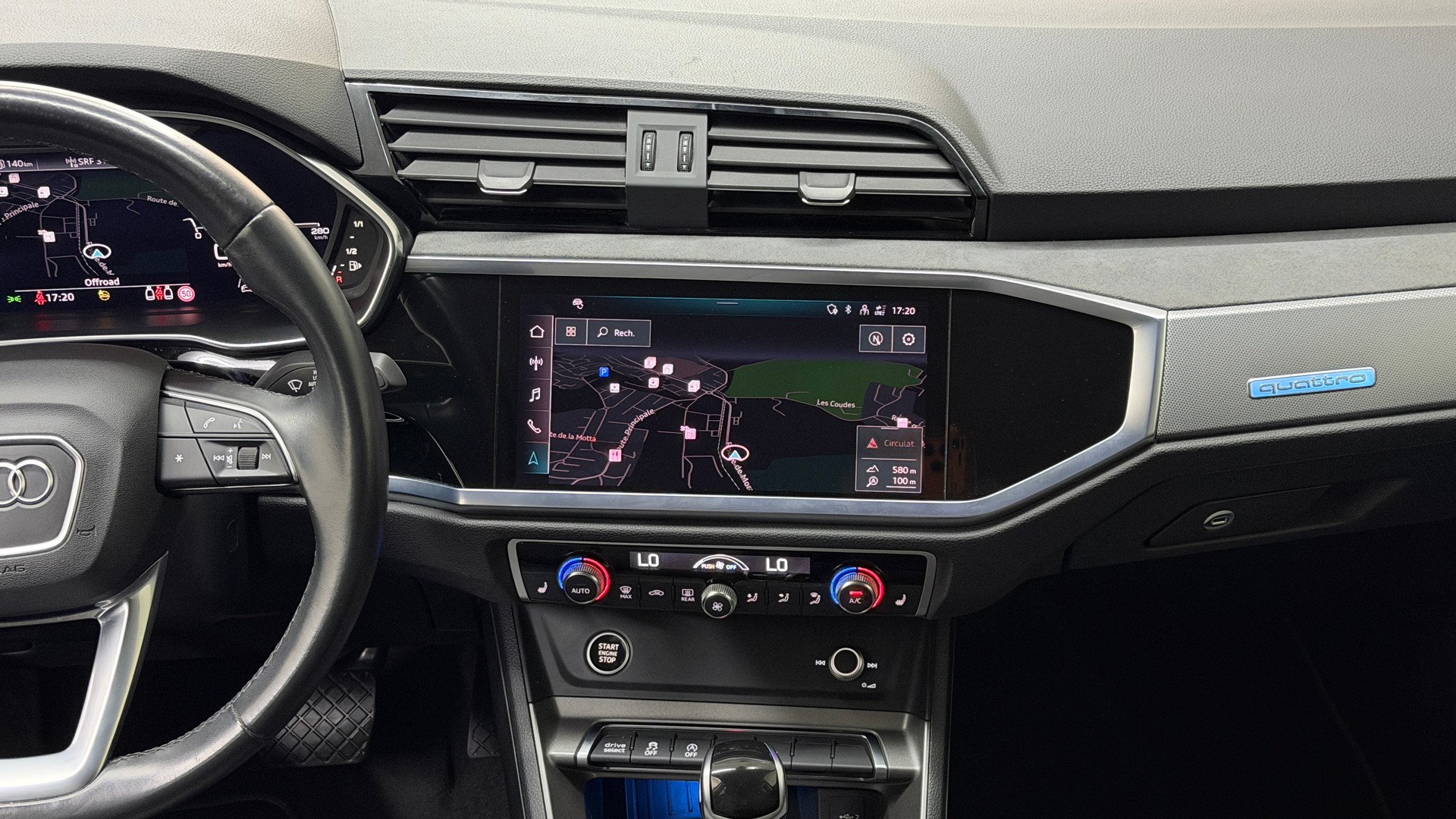 AUDI Q3 40 TFSI advanced quattro S-tronic-image-9