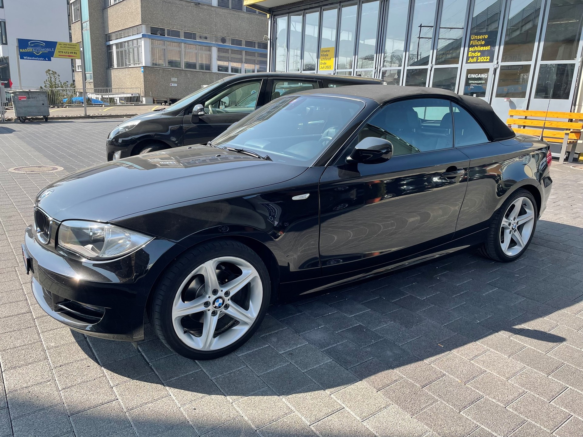 BMW 118i Cabrio-image-3
