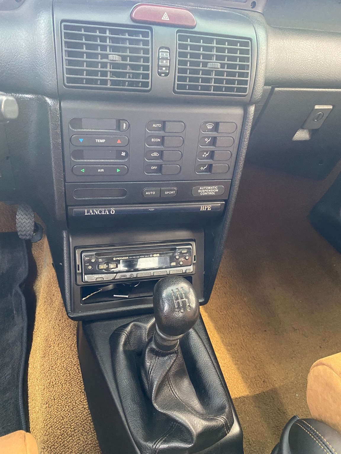 LANCIA Delta HPE 2.0 16V HF-image-8