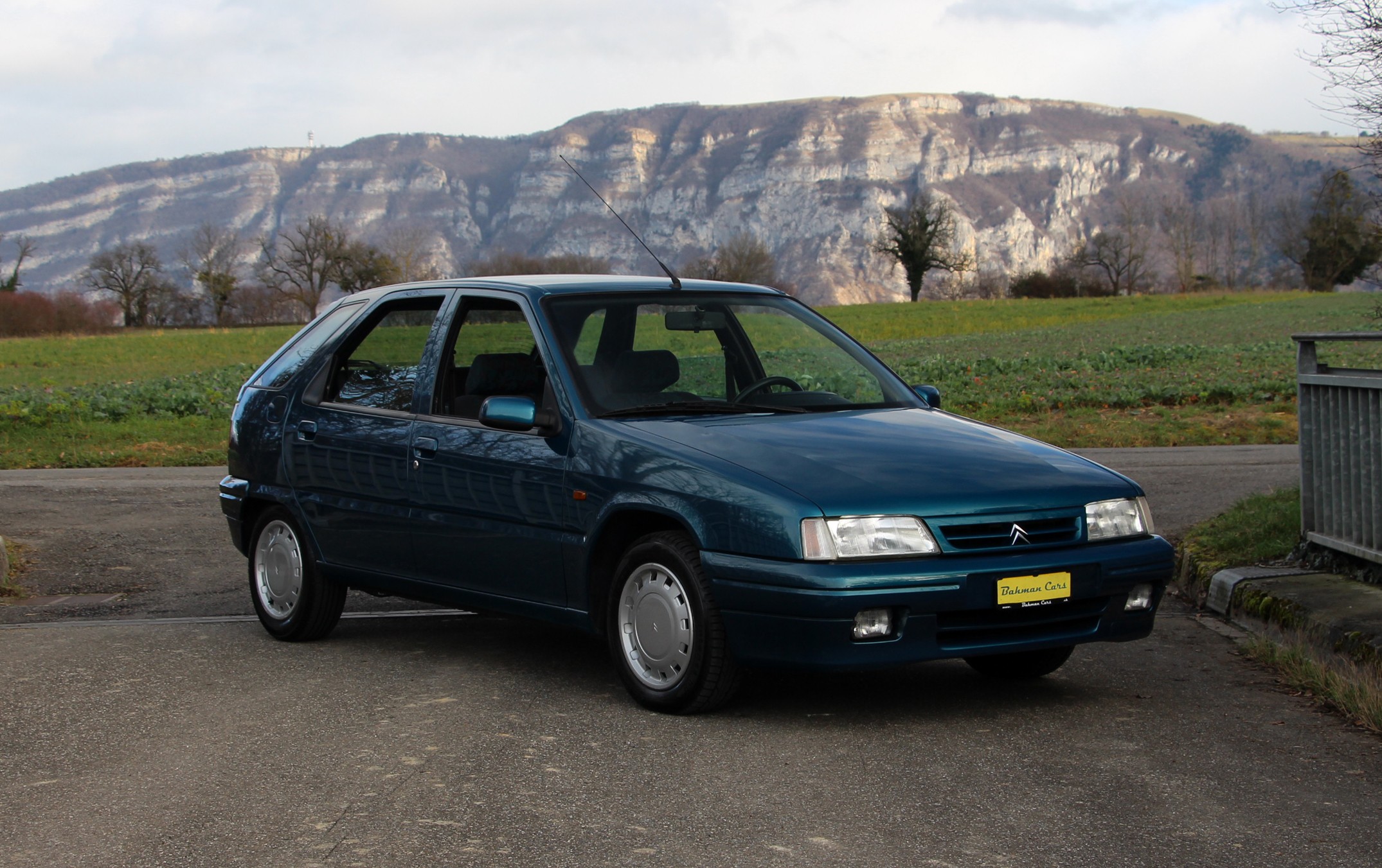 Car photo
