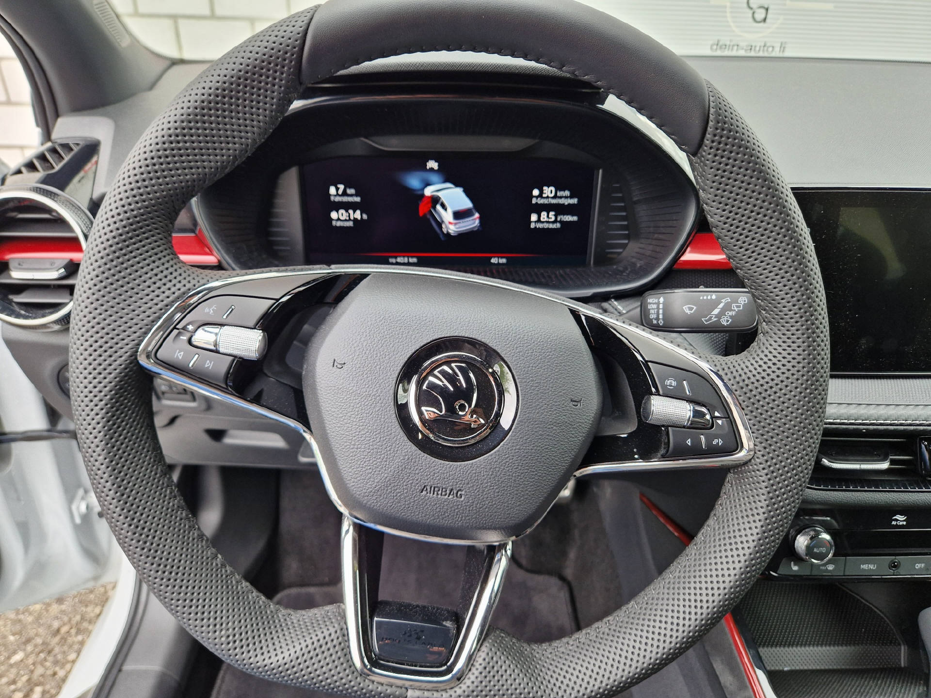 SKODA Fabia 1.0 TSI Monte Carlo DSG-image-9