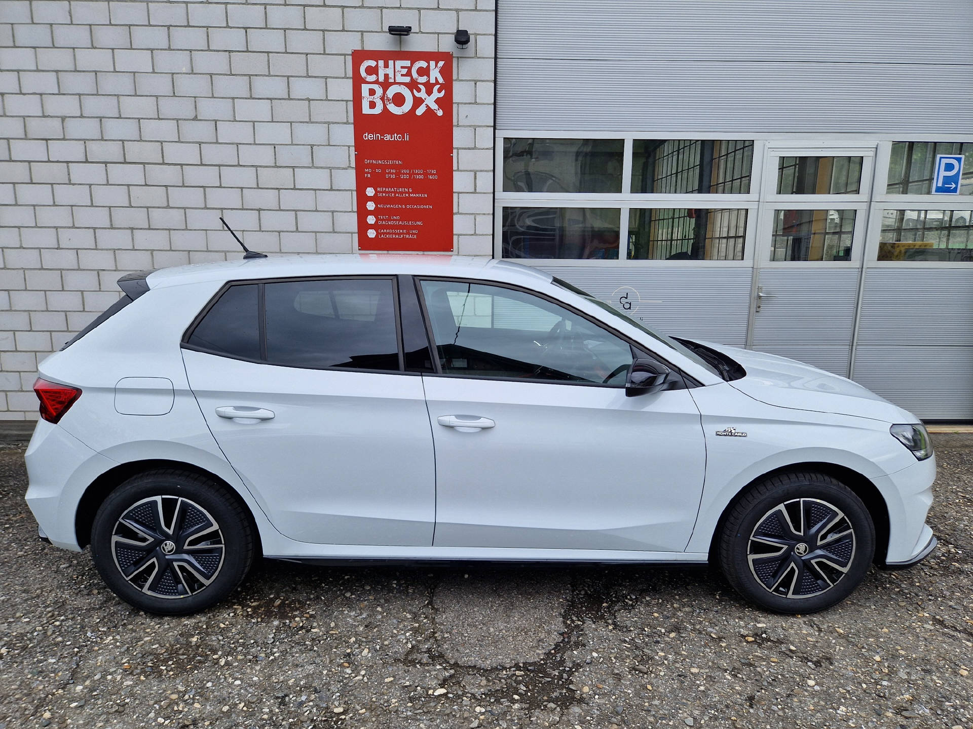 SKODA Fabia 1.0 TSI Monte Carlo DSG-image-7