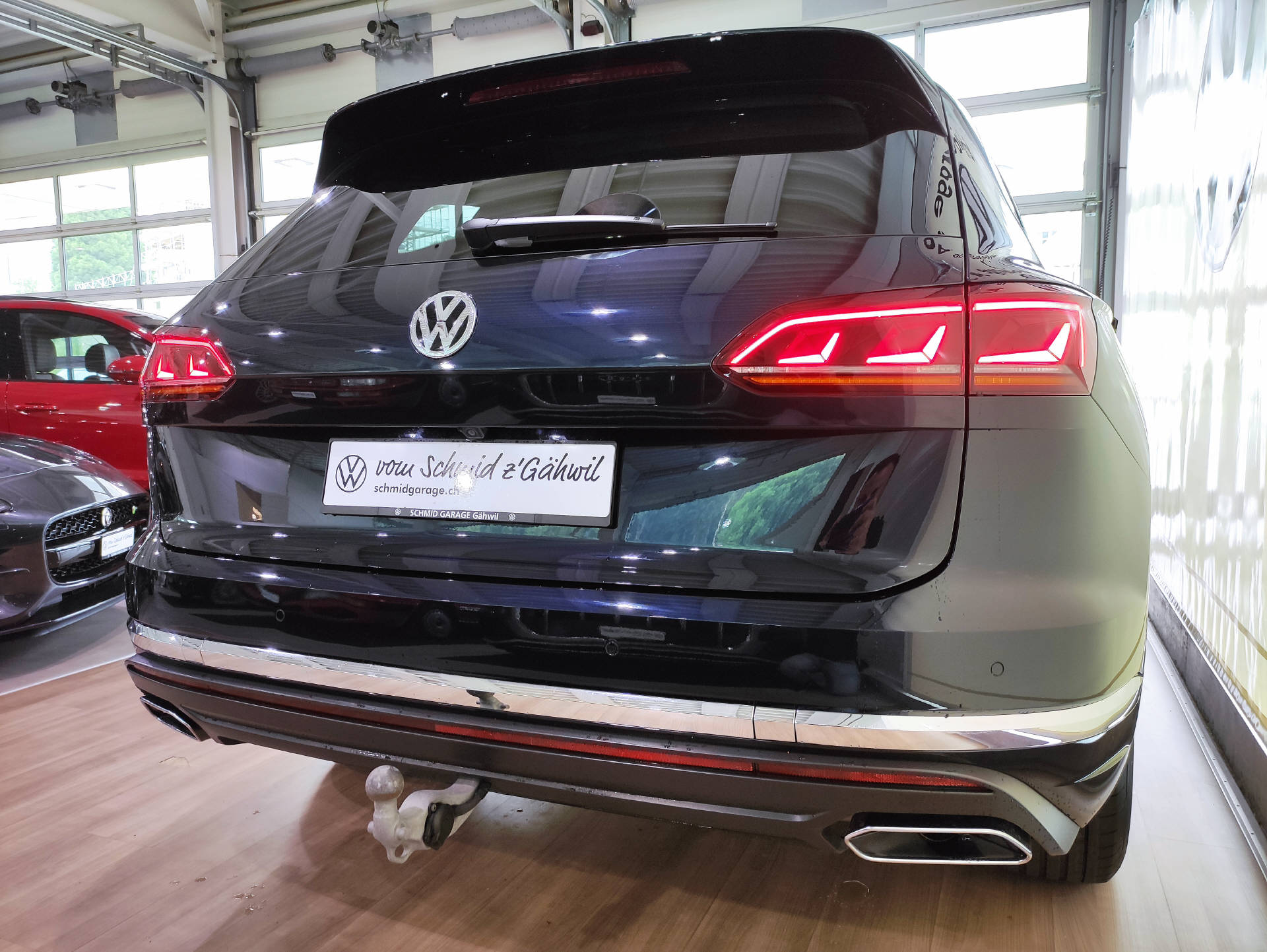VW Touareg 3.0 V6 TDI Atmosphere-image-14