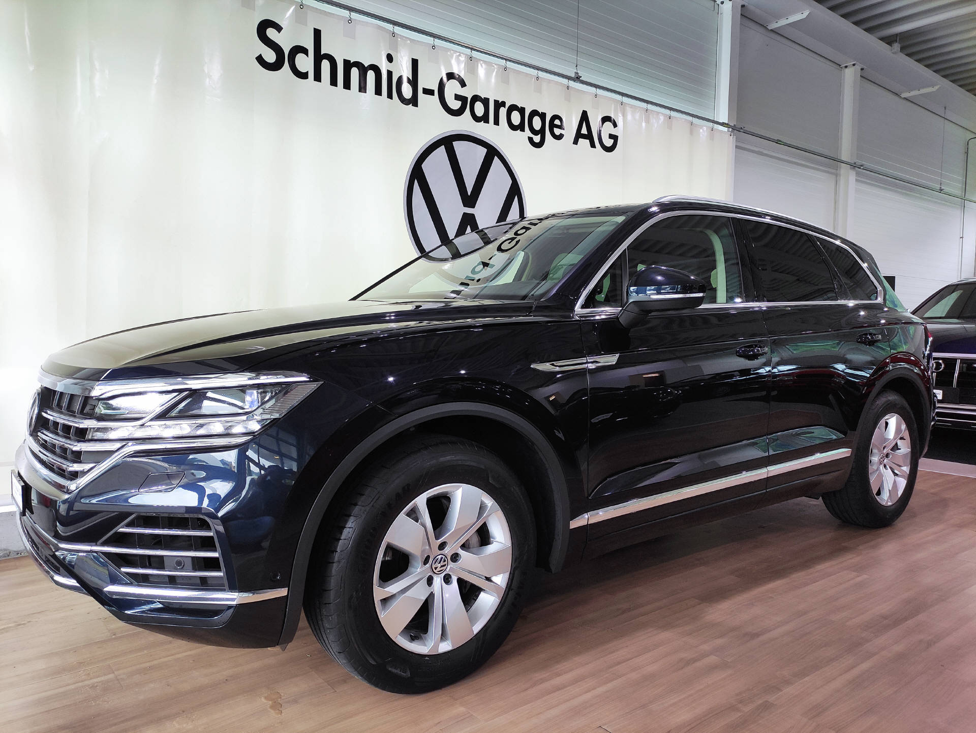 VW Touareg 3.0 V6 TDI Atmosphere-image-1