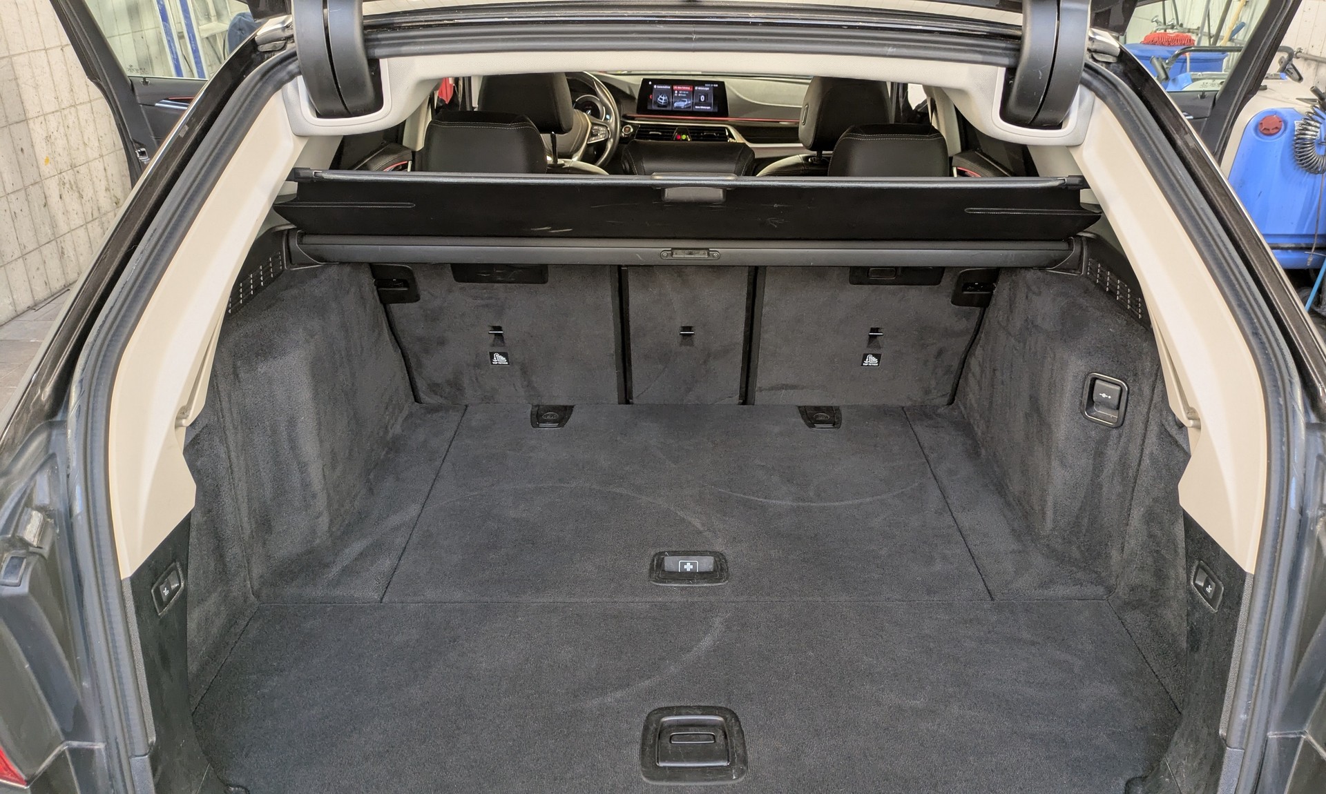 BMW BMW 520d Touring Luxury Line Steptronic-image-9