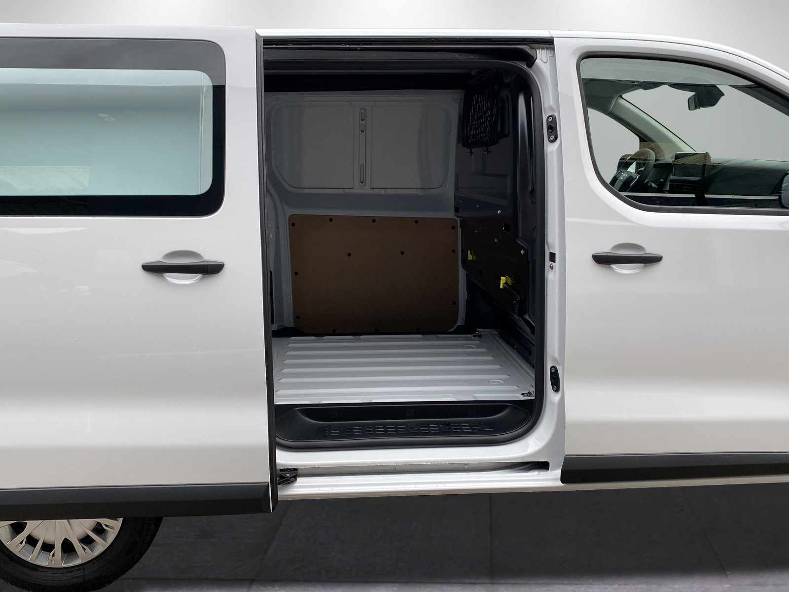 TOYOTA PROACE Van L2 2.0 D Advanced-image-10