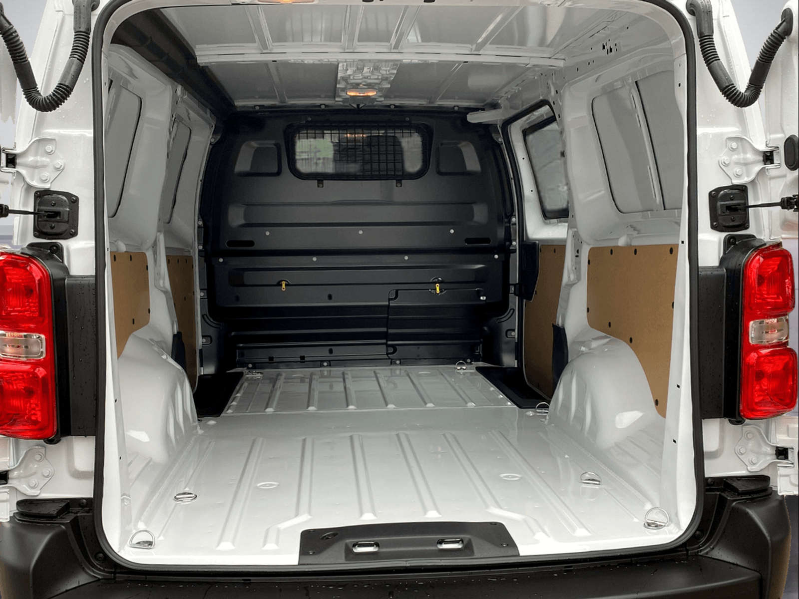 TOYOTA PROACE Van L2 2.0 D Advanced-image-5