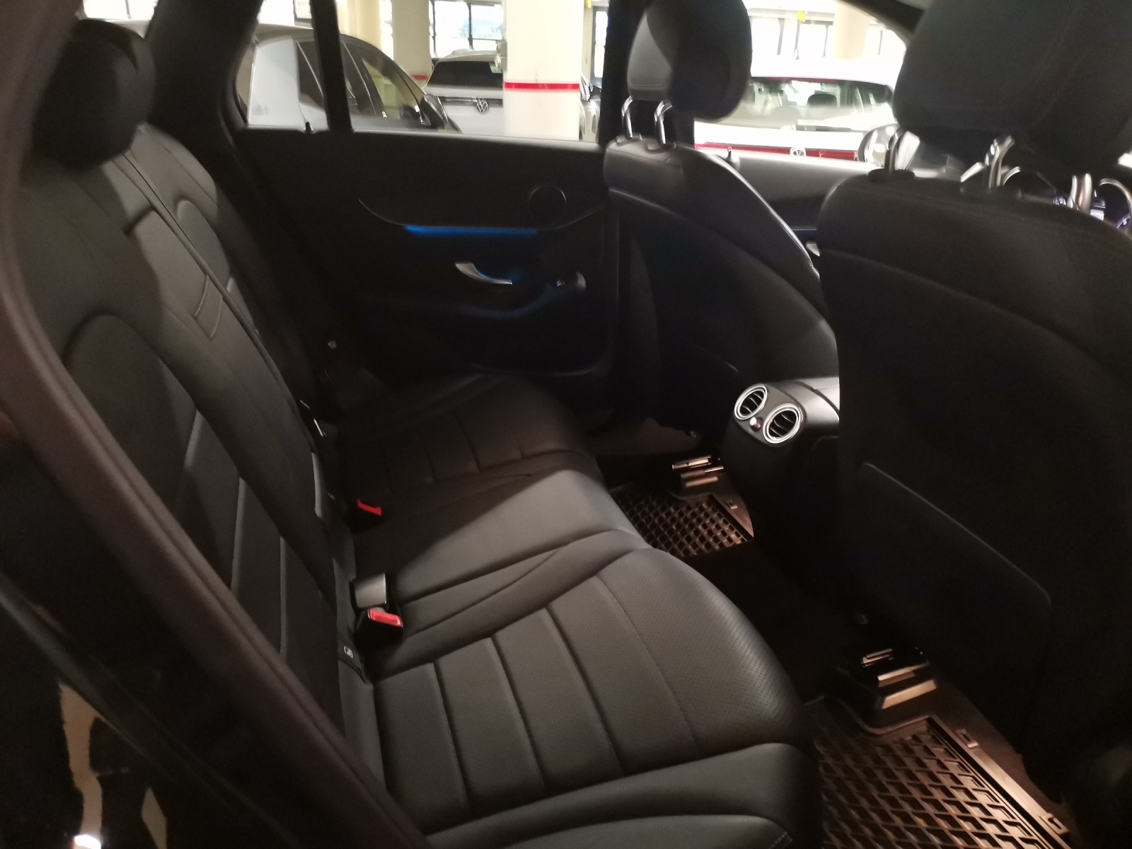MERCEDES-BENZ GLC 350 e 4 Matic-image-9