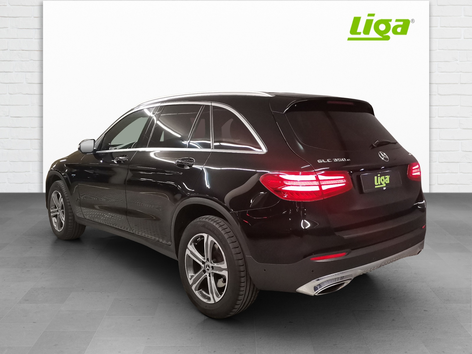 MERCEDES-BENZ GLC 350 e 4 Matic-image-3