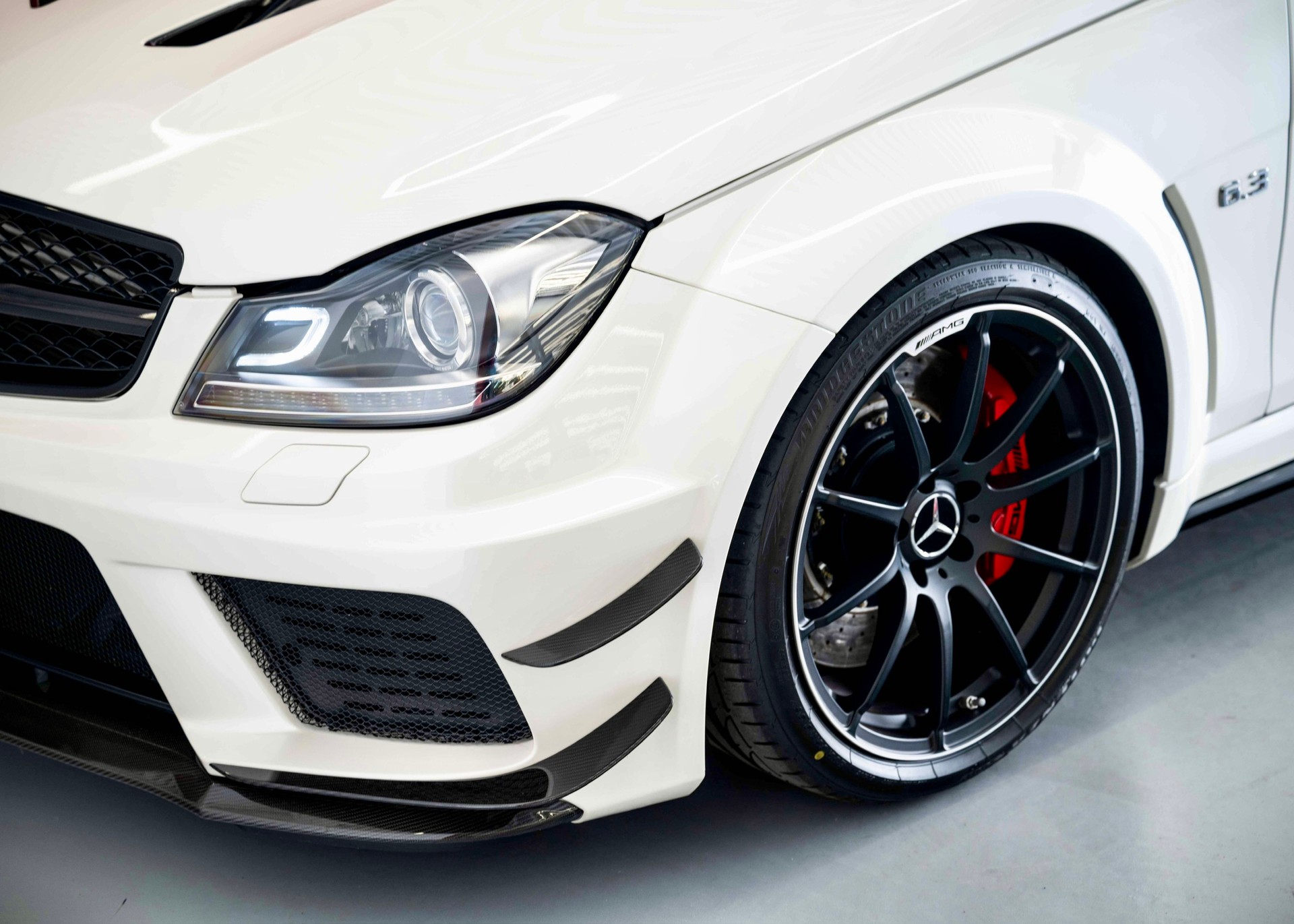 MERCEDES-BENZ C 63 Coupé AMG Black Series (1st hand, 1st paint, Bucket seats, Aerodynamic Package)-image-13