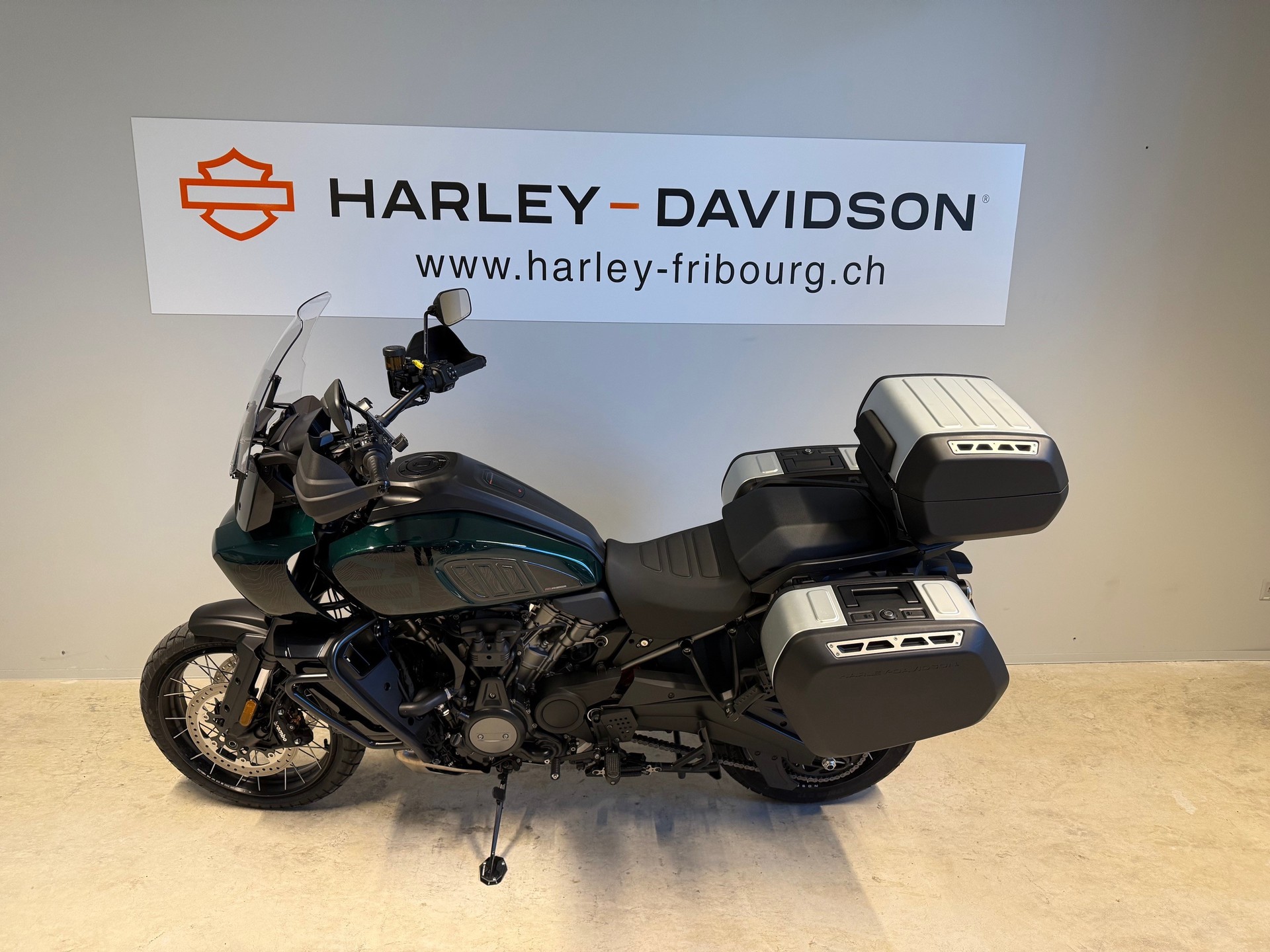 HARLEY-DAVIDSON RA Pan America 1250 Special-showroom-element-2