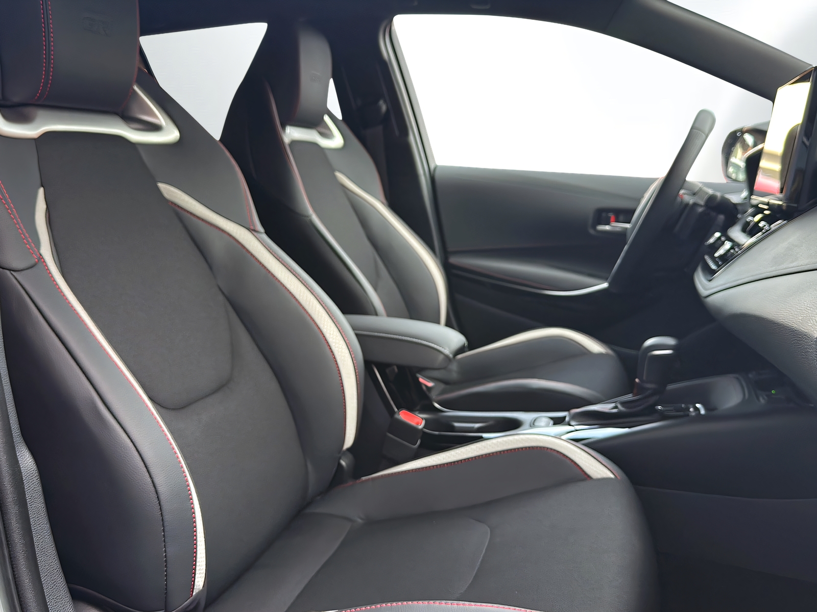 TOYOTA Corolla Touring Sports 2.0 HSD GR Sport e-CVT-image-6