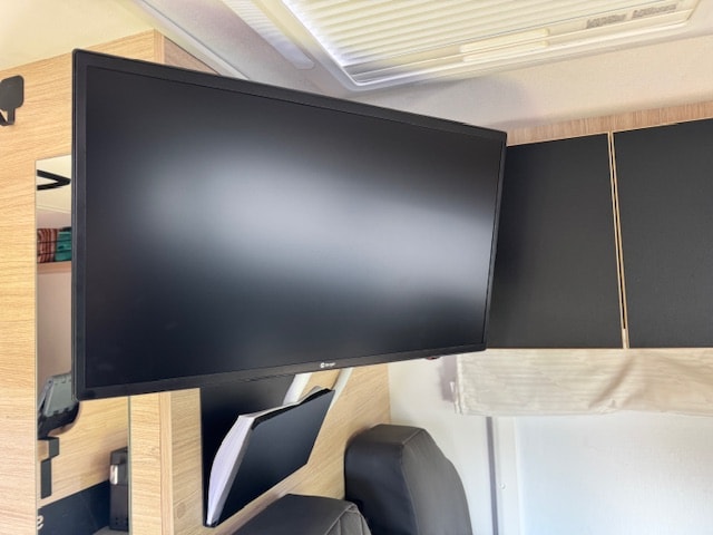 CHALLENGER Trigano RE2 S217 Etape Edition Renault / TV Ahk Solar Anlage-image-13