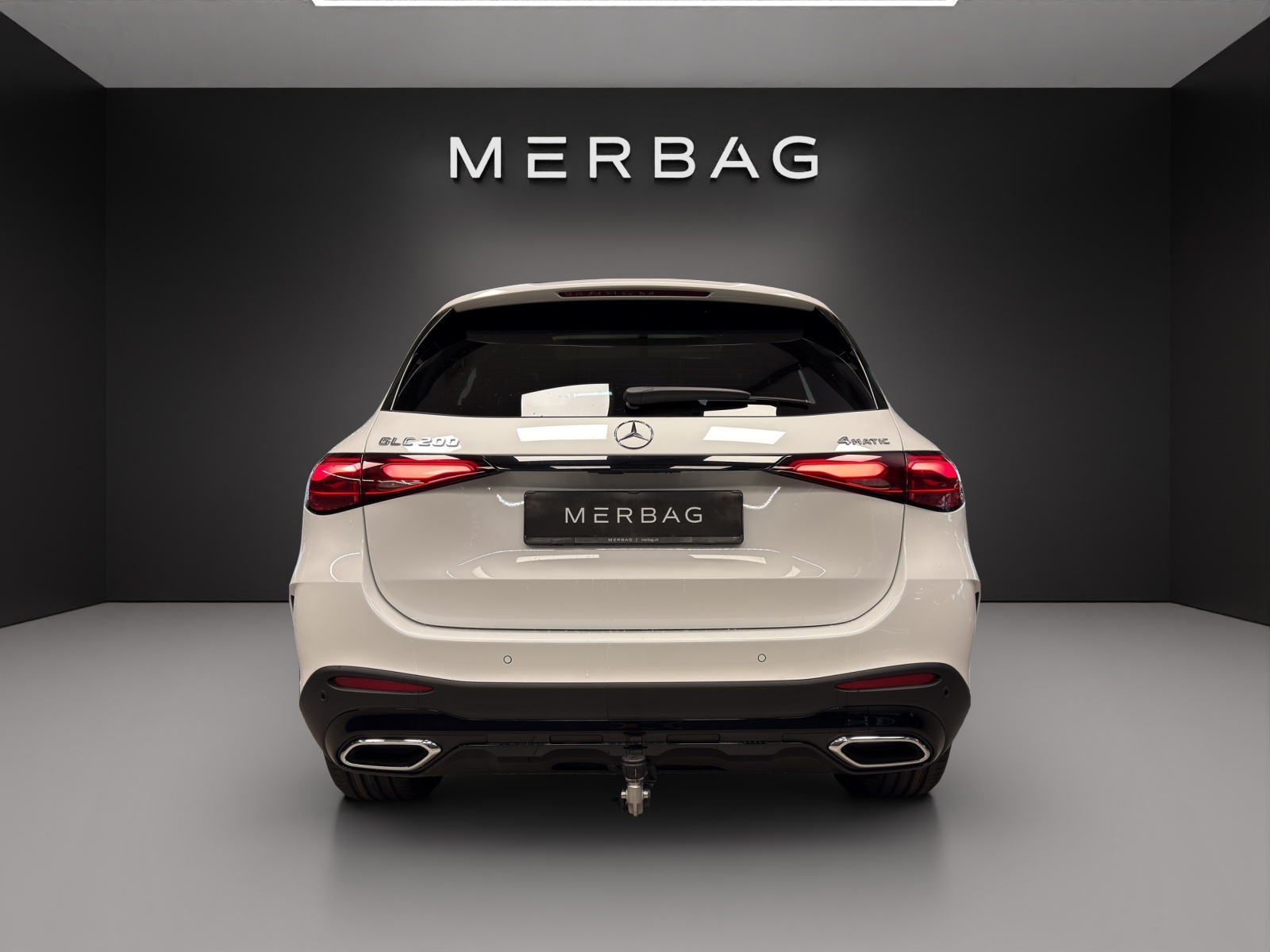MERCEDES-BENZ GLC 200 4Matic 9G-Tronic AMG Line-image-4