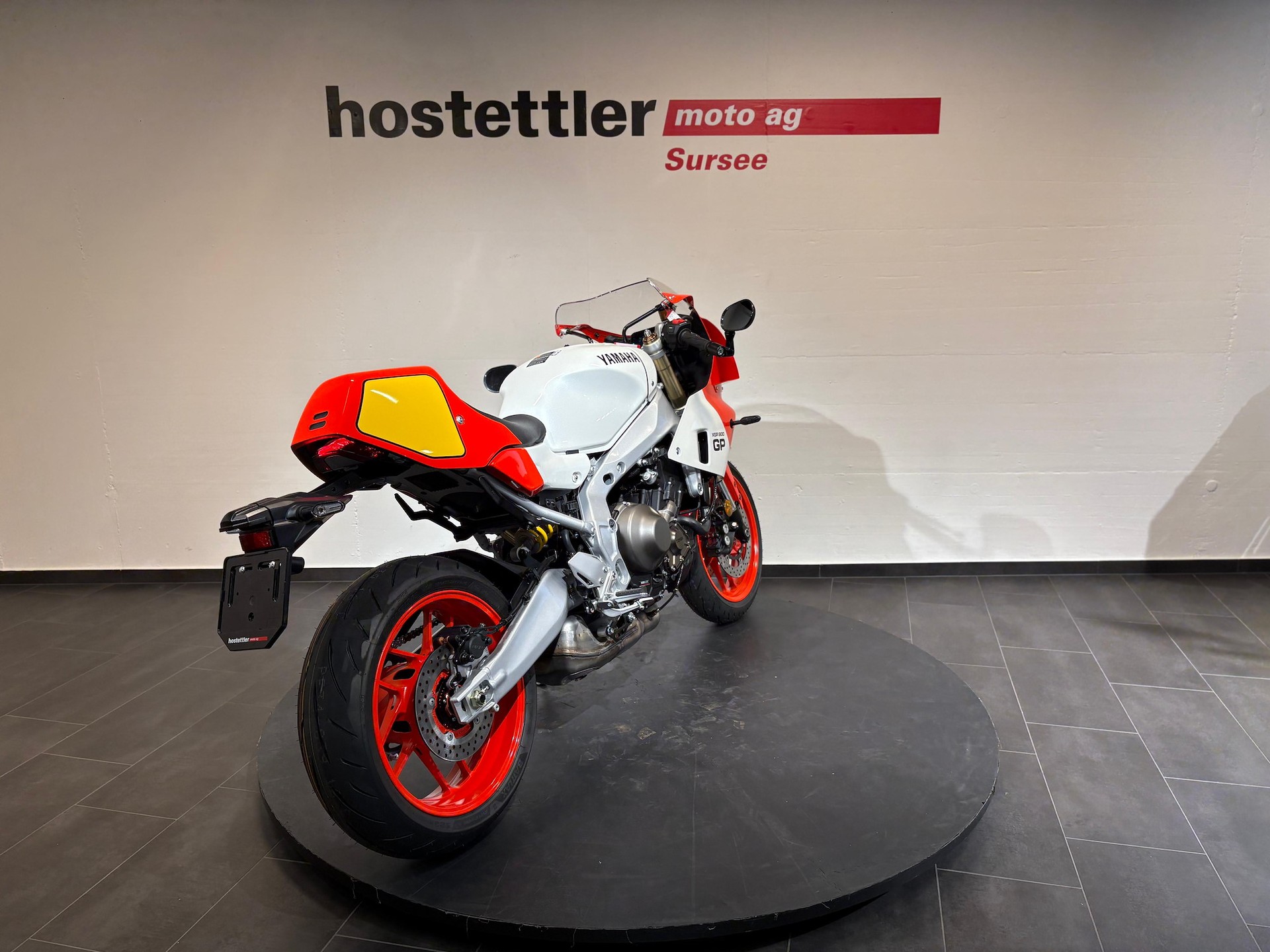 YAMAHA XSR 900 GP-showroom-element-3