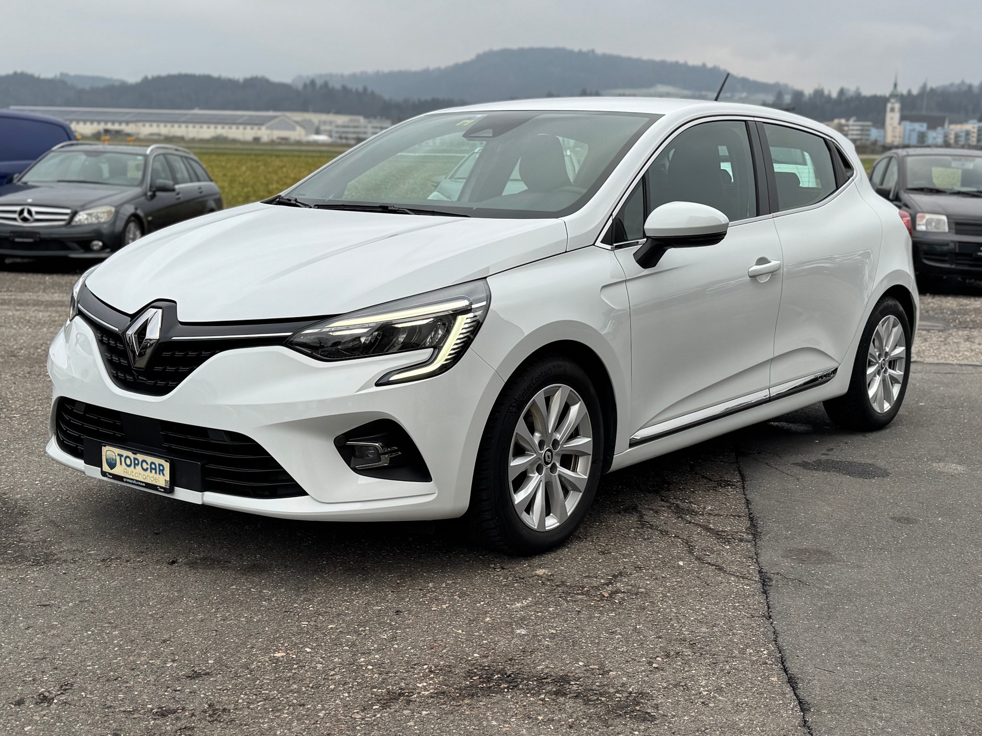 RENAULT Clio 1.6 E-Tech Edition One-image-0