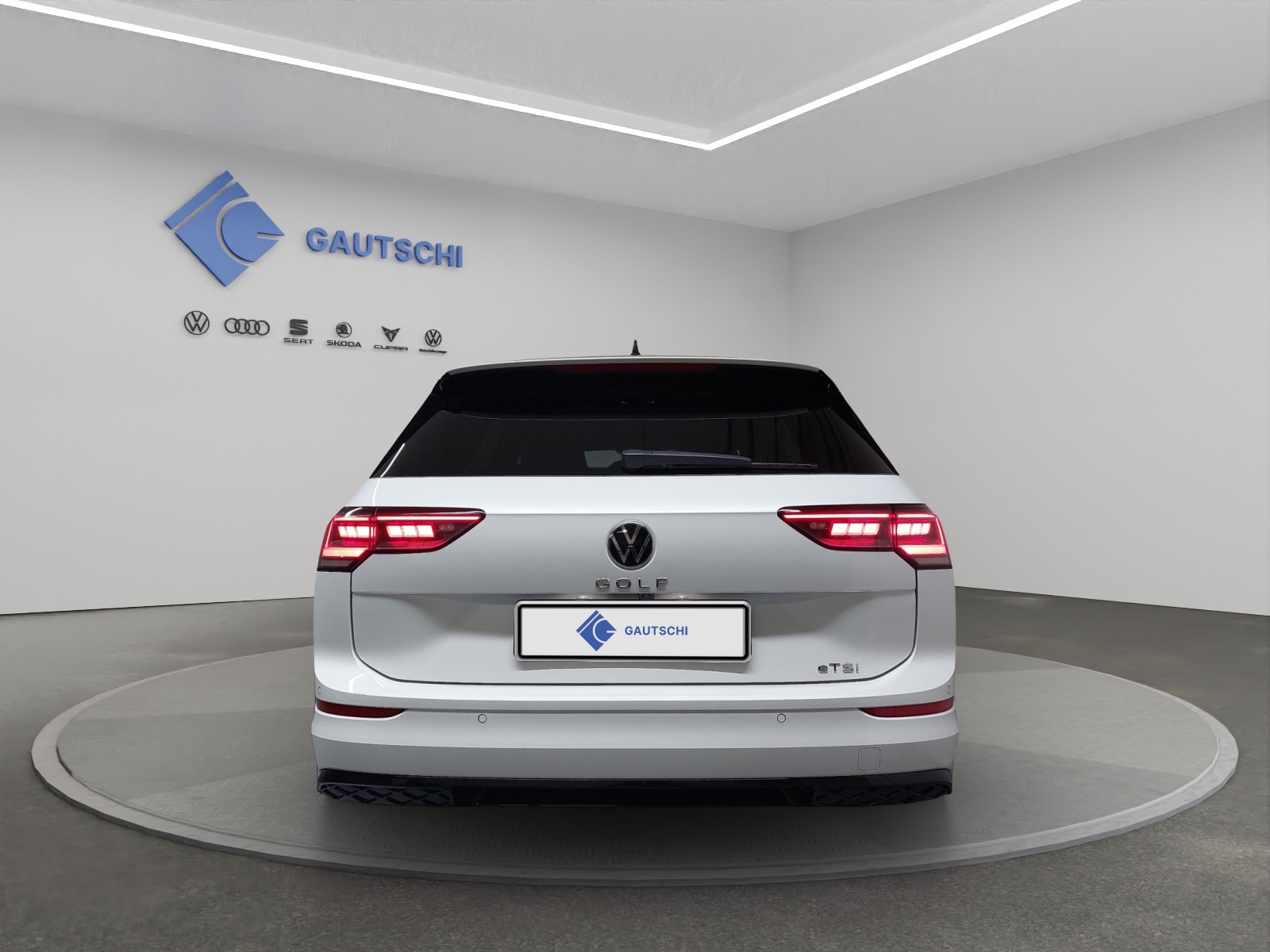 VW Golf Variant 1.5 eTSI mHEV R-Line-image-3