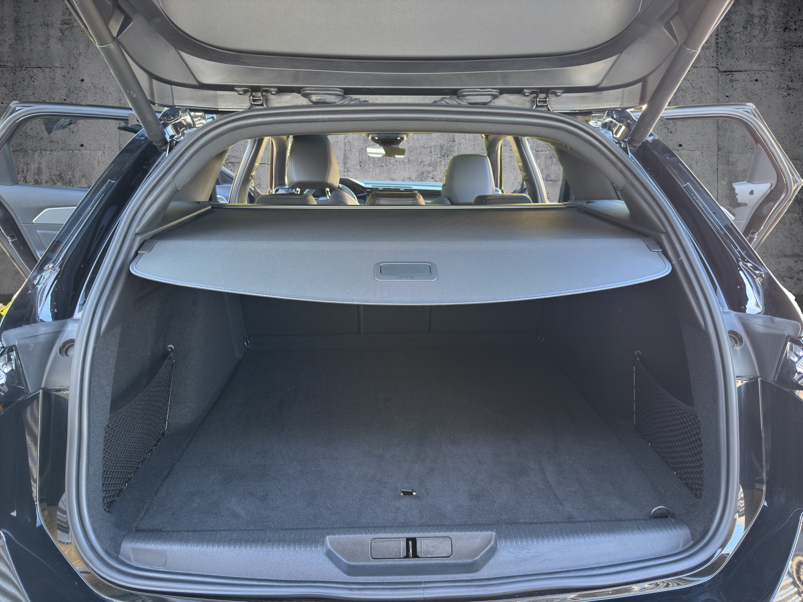 PEUGEOT 308 SW 1.6 PHEV 180 GT *PANO-DACH*-image-27