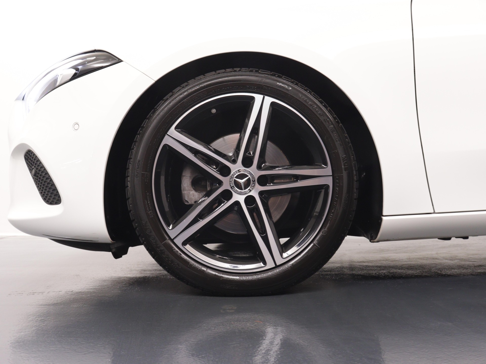 MERCEDES-BENZ A 180 Night Star-image-11