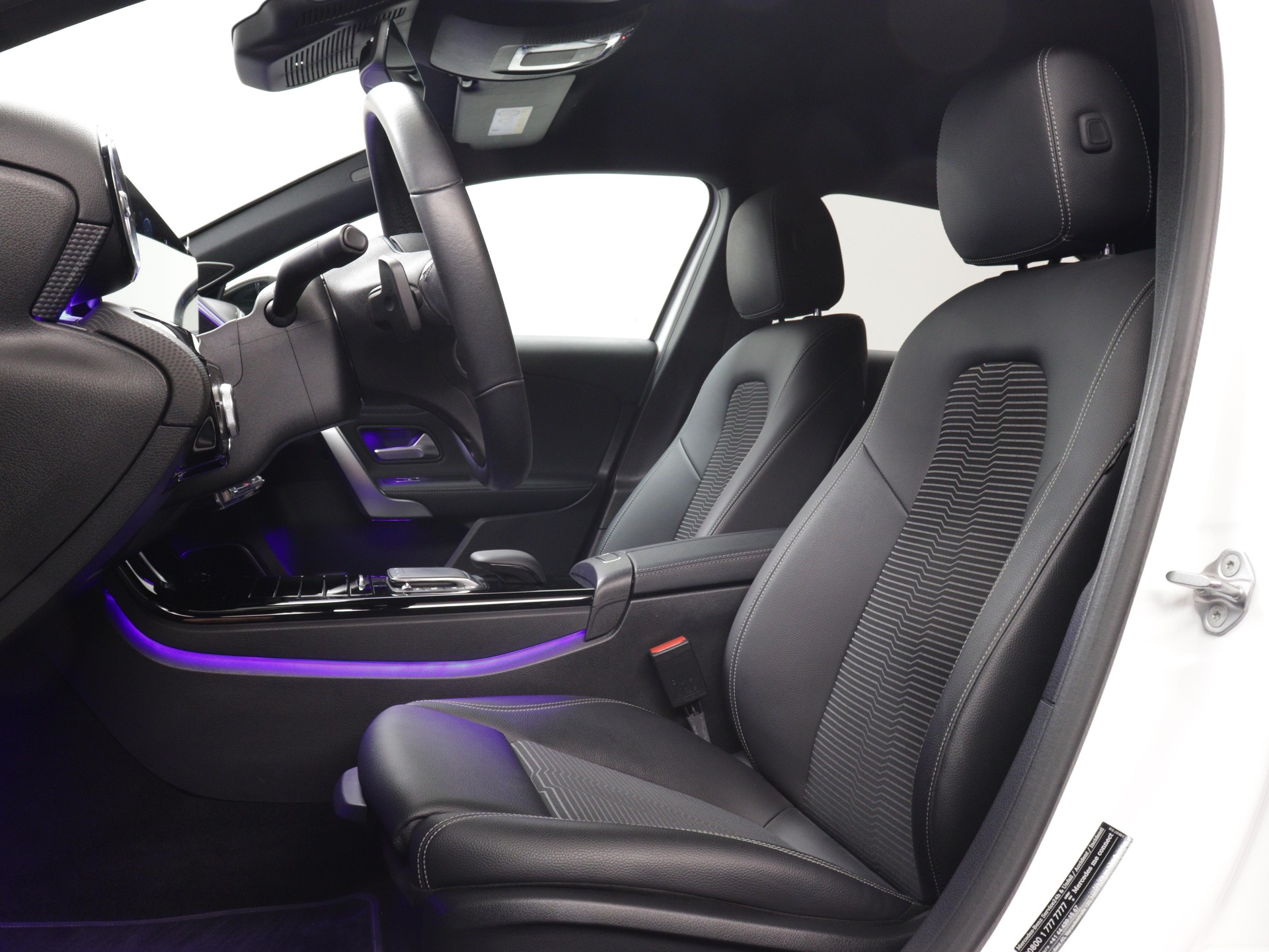 MERCEDES-BENZ A 180 Night Star-image-8