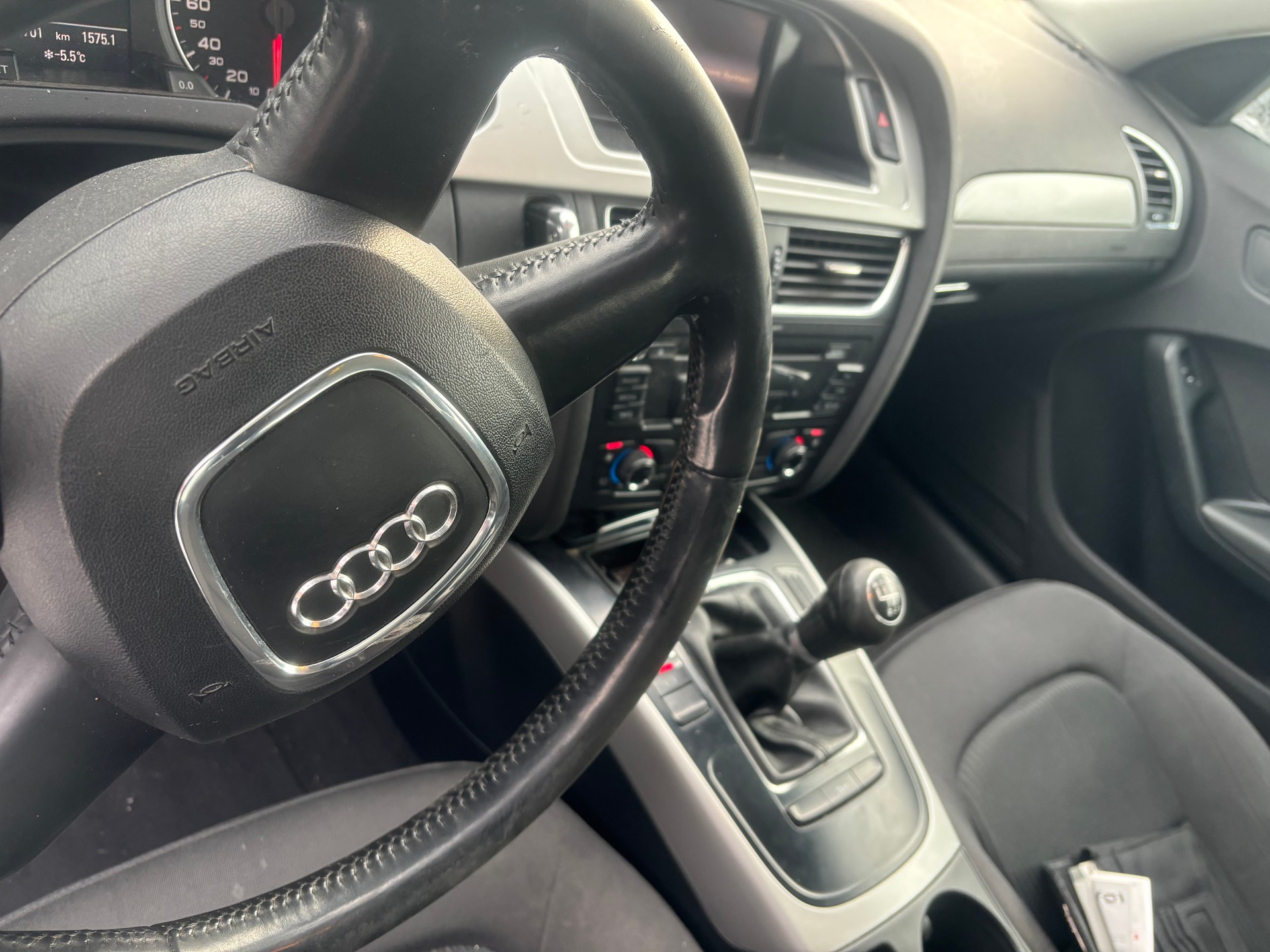 AUDI A4 Limousine 1.8 TFSI-image-2