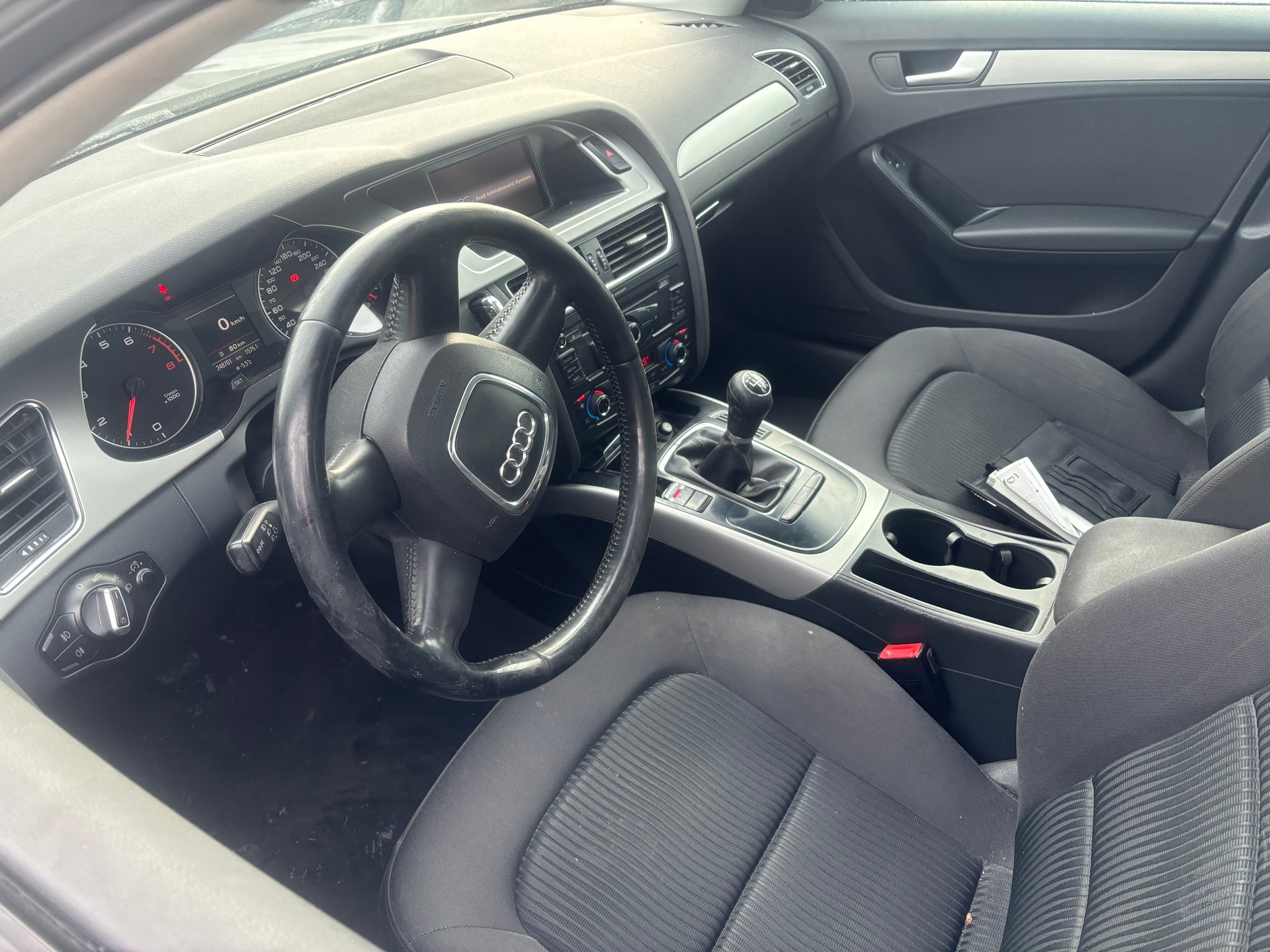 AUDI A4 Limousine 1.8 TFSI-image-3