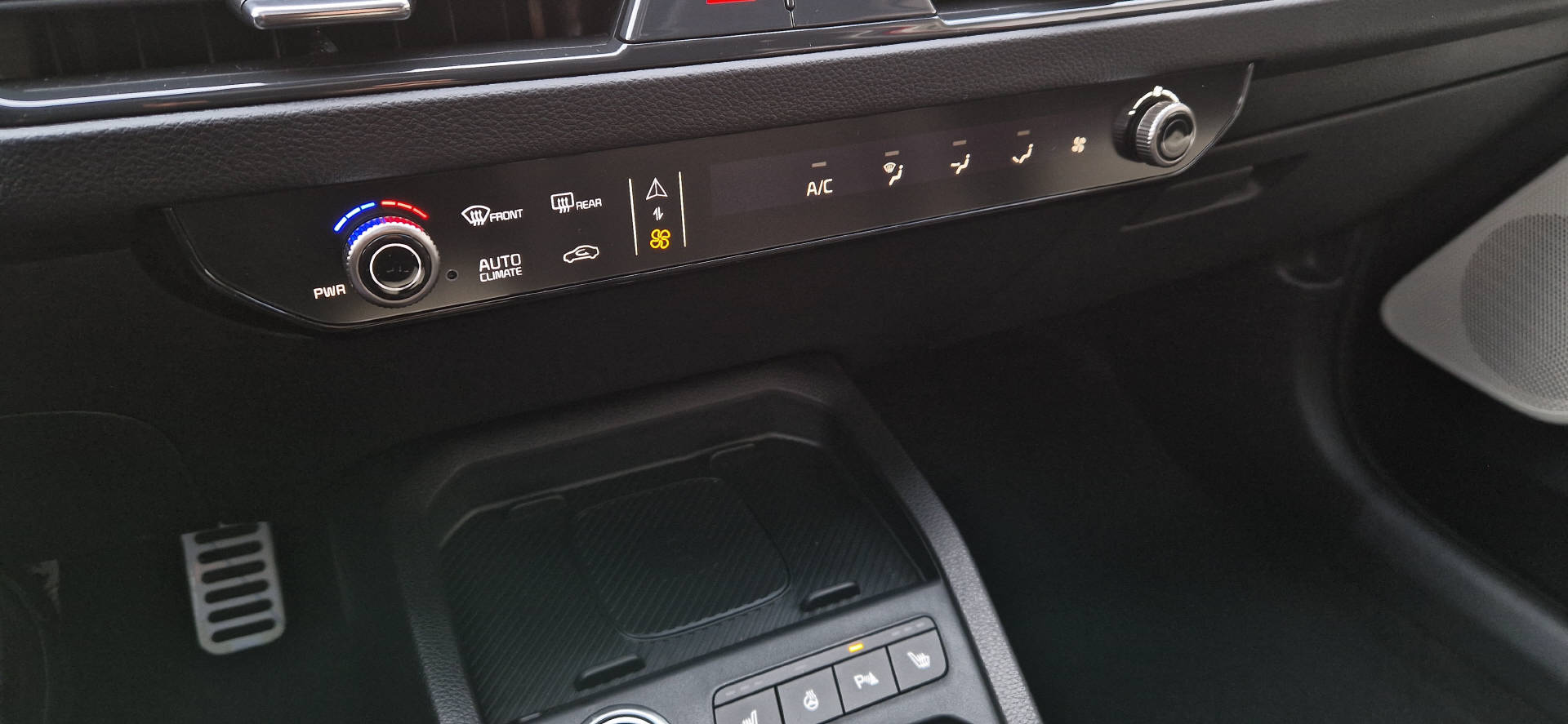 KIA Stonic 1.0 T-GDi MHEV GT-Line-image-6