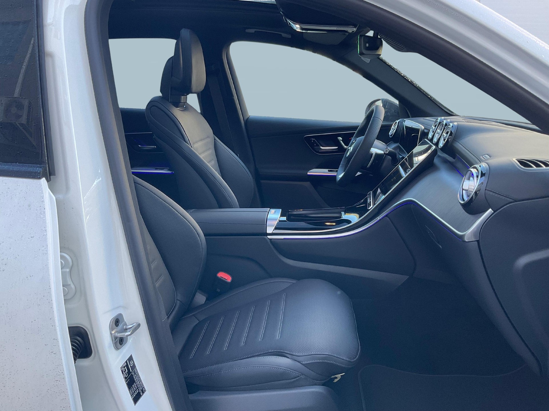 MERCEDES-BENZ GLC 400 e 4MATIC EQ Star AMG Line-image-7