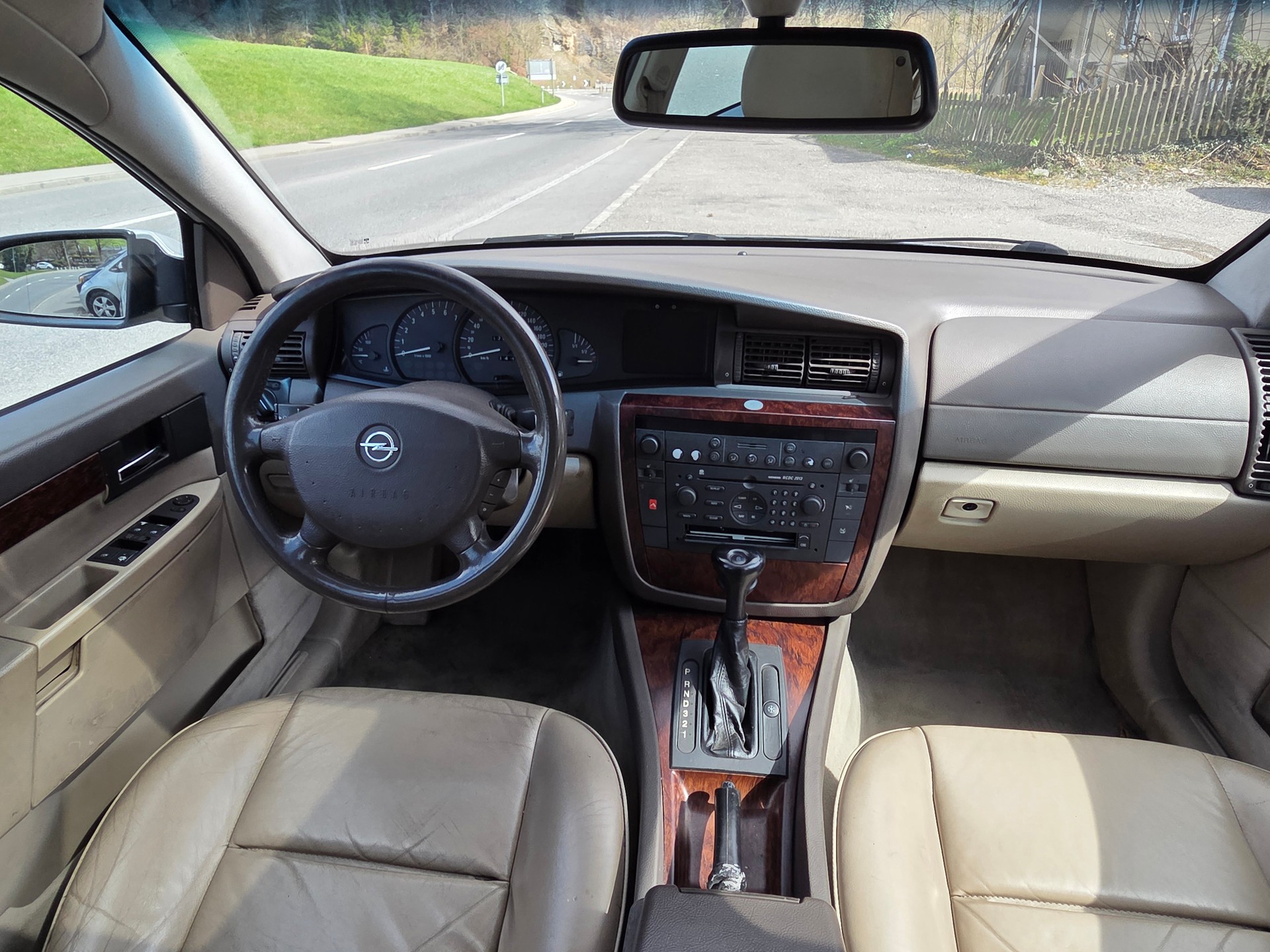 OPEL Omega 3.0i V6 Executive ☆☆☆ Inklusive frischer MFK ☆☆☆-image-6
