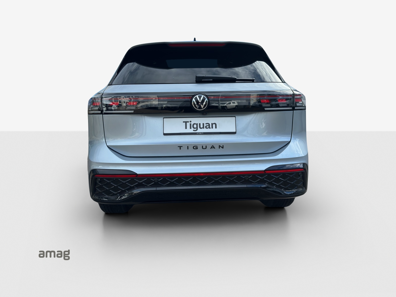 VW Tiguan 2.0 TSI DSG R-Line 4Motion-image-3
