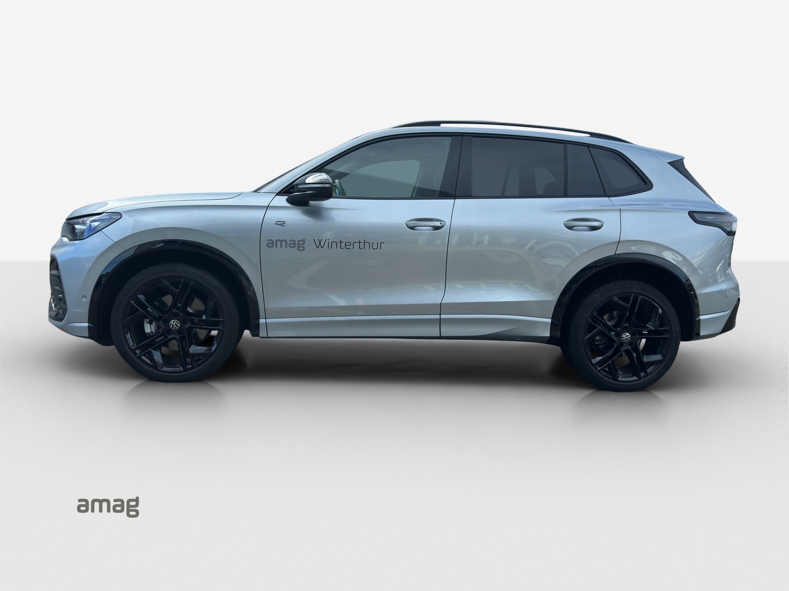 VW Tiguan 2.0 TSI DSG R-Line 4Motion-image-1