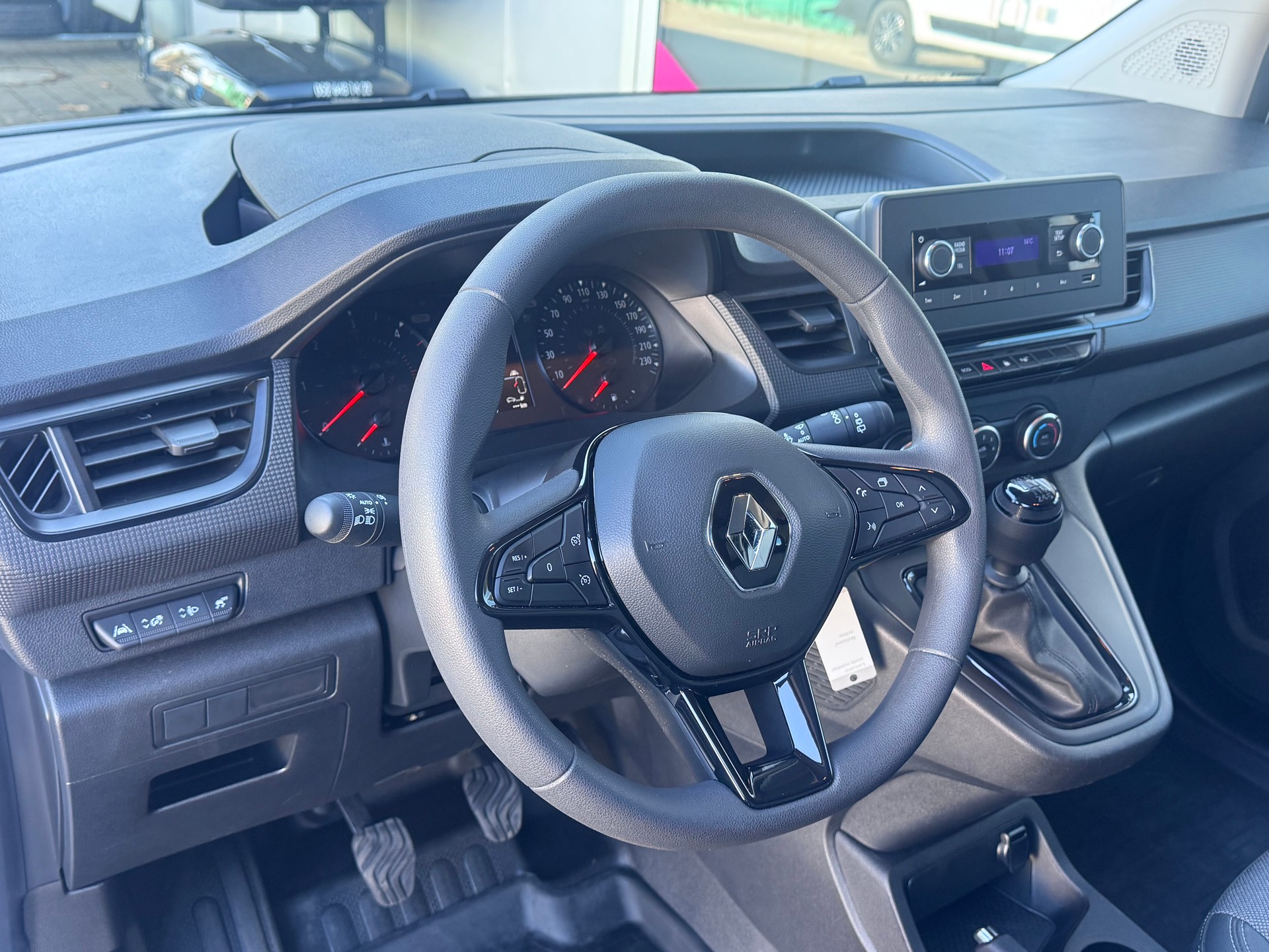 RENAULT Kangoo Van 1.5 dCi 95 PS Extra +3 Plätzer+Klima+Rückfahrkamera+Tempomat+Heckflügeltüren+Spurhalteassistent+469 Kg Nutzlast+-image-10