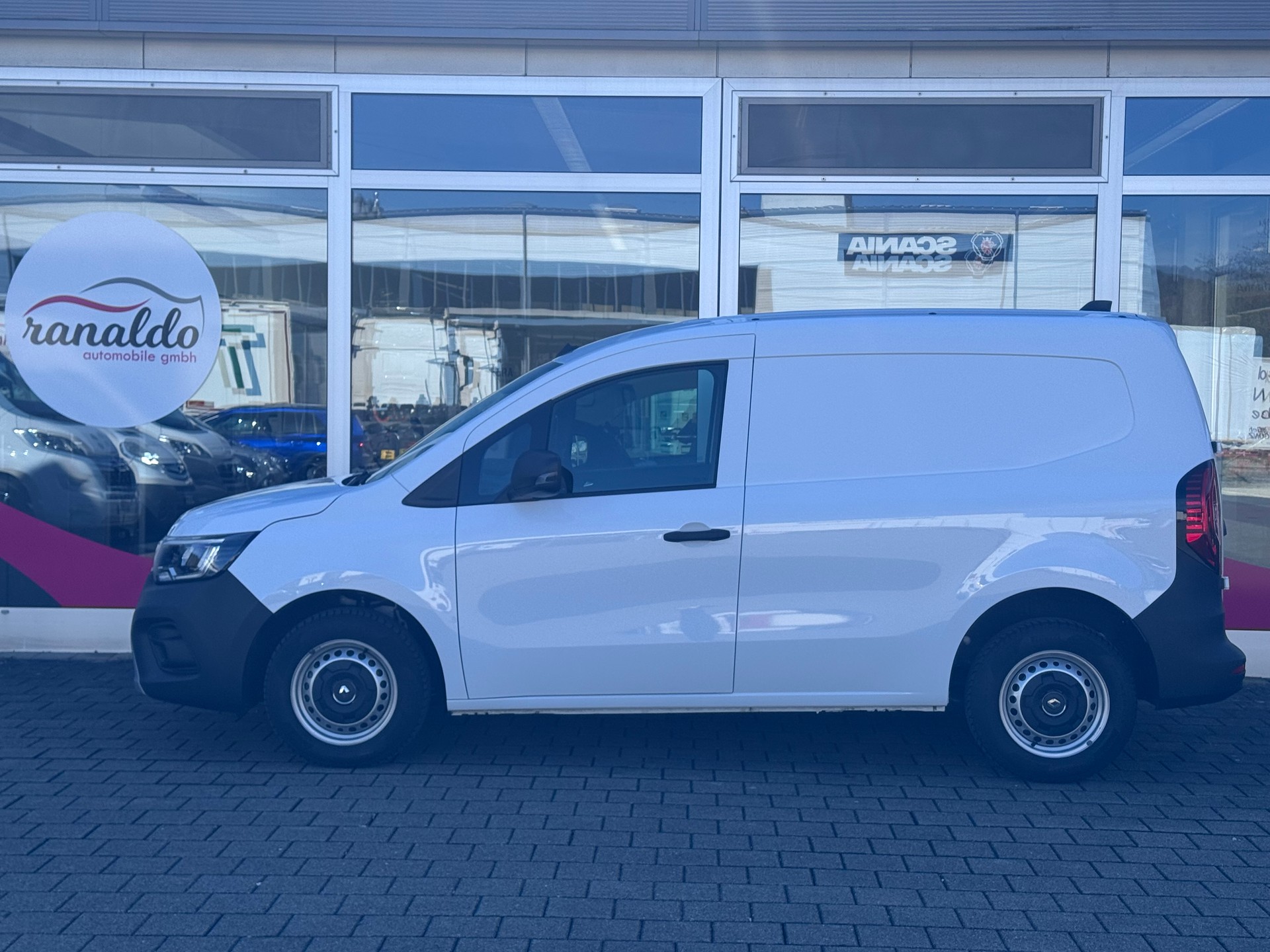 RENAULT Kangoo Van 1.5 dCi 95 PS Extra +3 Plätzer+Klima+Rückfahrkamera+Tempomat+Heckflügeltüren+Spurhalteassistent+469 Kg Nutzlast+-image-5
