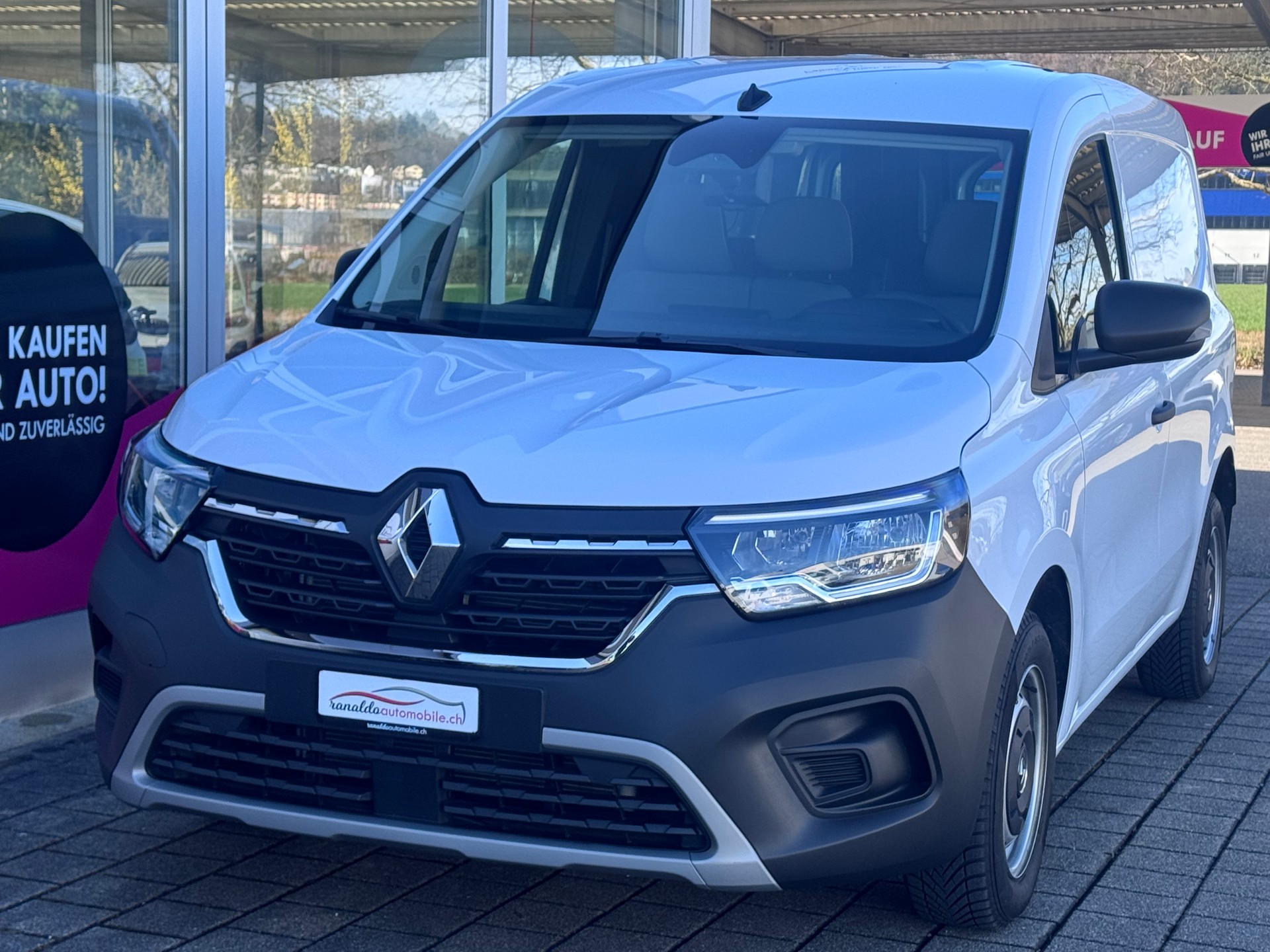 RENAULT Kangoo Van 1.5 dCi 95 PS Extra +3 Plätzer+Klima+Rückfahrkamera+Tempomat+Heckflügeltüren+Spurhalteassistent+469 Kg Nutzlast+-image-0
