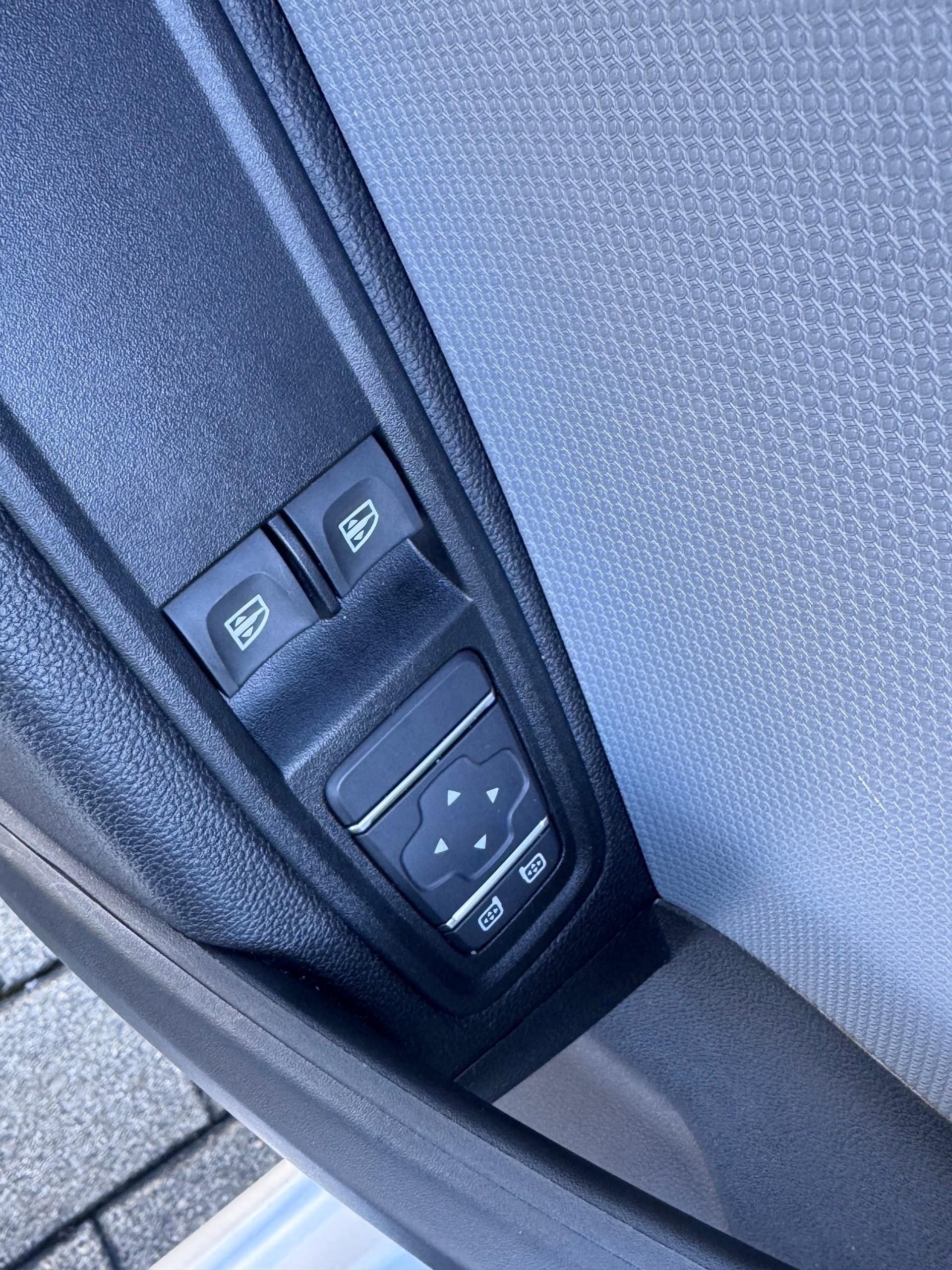 RENAULT Kangoo Van 1.5 dCi 95 PS Extra +3 Plätzer+Klima+Rückfahrkamera+Tempomat+Heckflügeltüren+Spurhalteassistent+469 Kg Nutzlast+-image-12