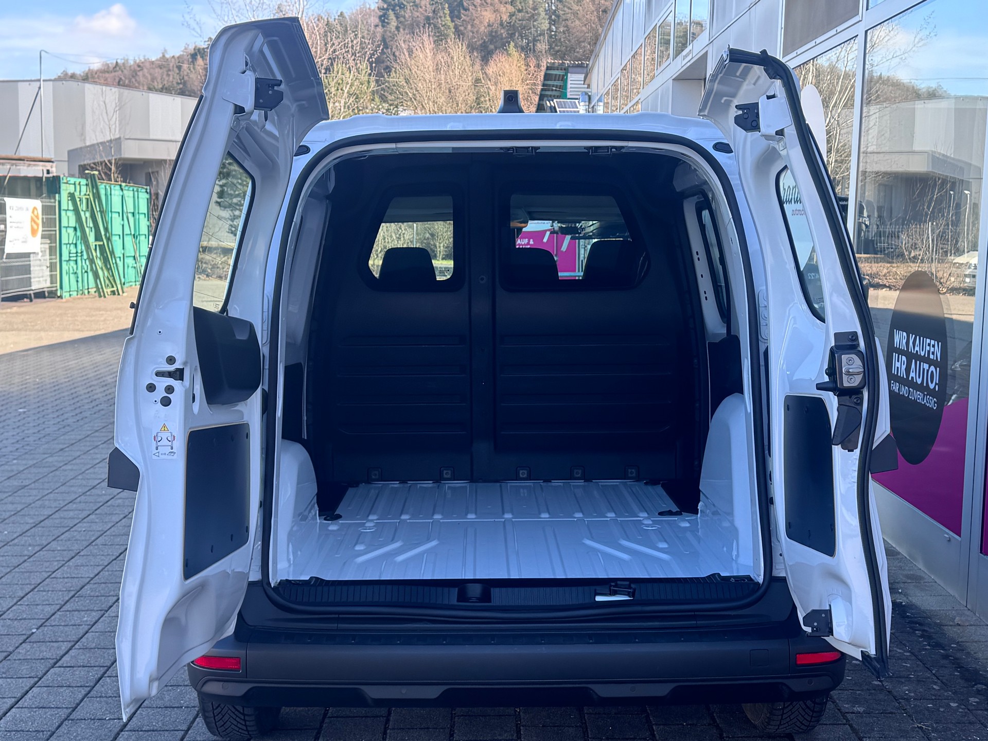 RENAULT Kangoo Van 1.5 dCi 95 PS Extra +3 Plätzer+Klima+Rückfahrkamera+Tempomat+Heckflügeltüren+Spurhalteassistent+469 Kg Nutzlast+-image-6