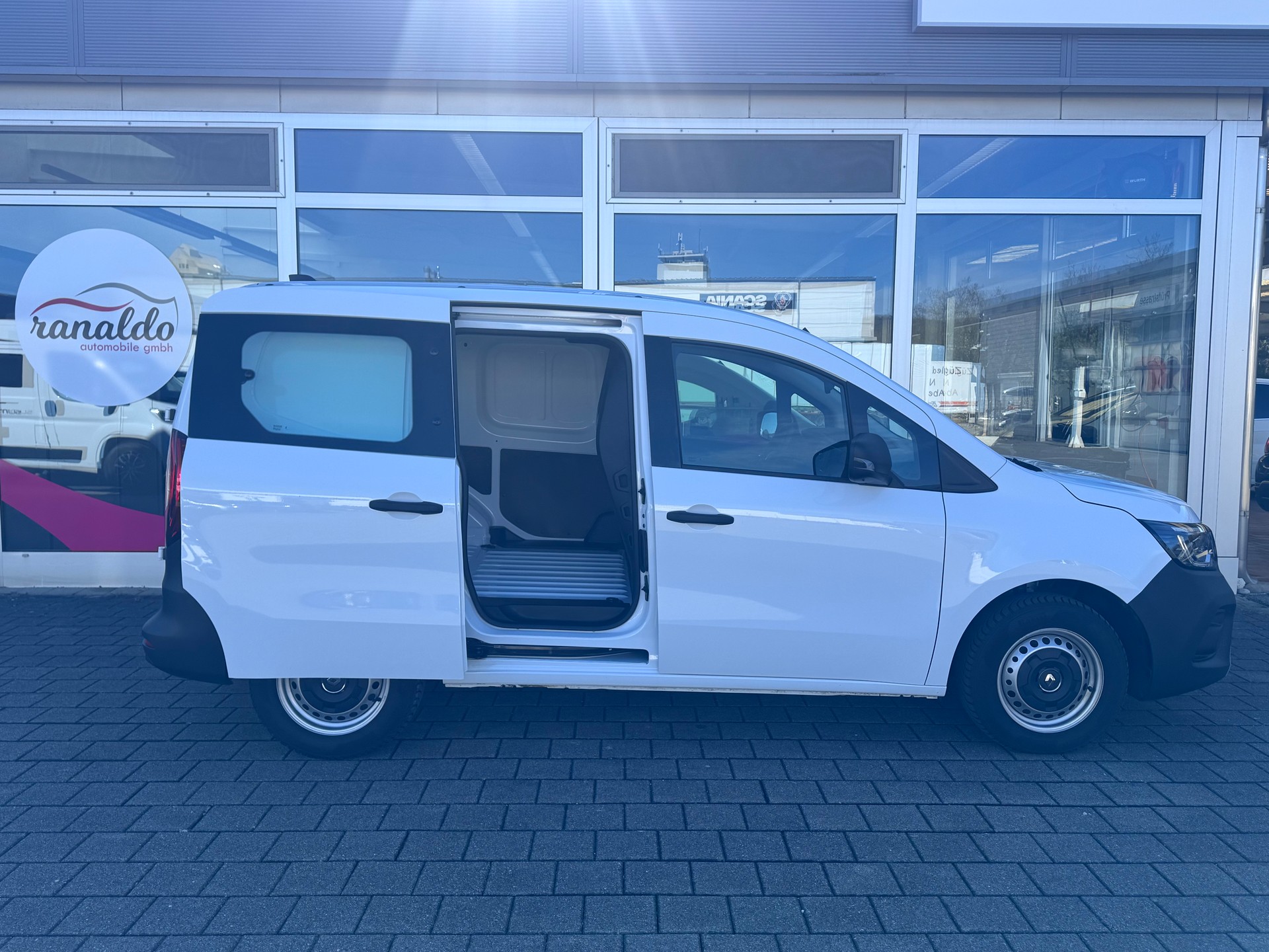 RENAULT Kangoo Van 1.5 dCi 95 PS Extra +3 Plätzer+Klima+Rückfahrkamera+Tempomat+Heckflügeltüren+Spurhalteassistent+469 Kg Nutzlast+-image-20