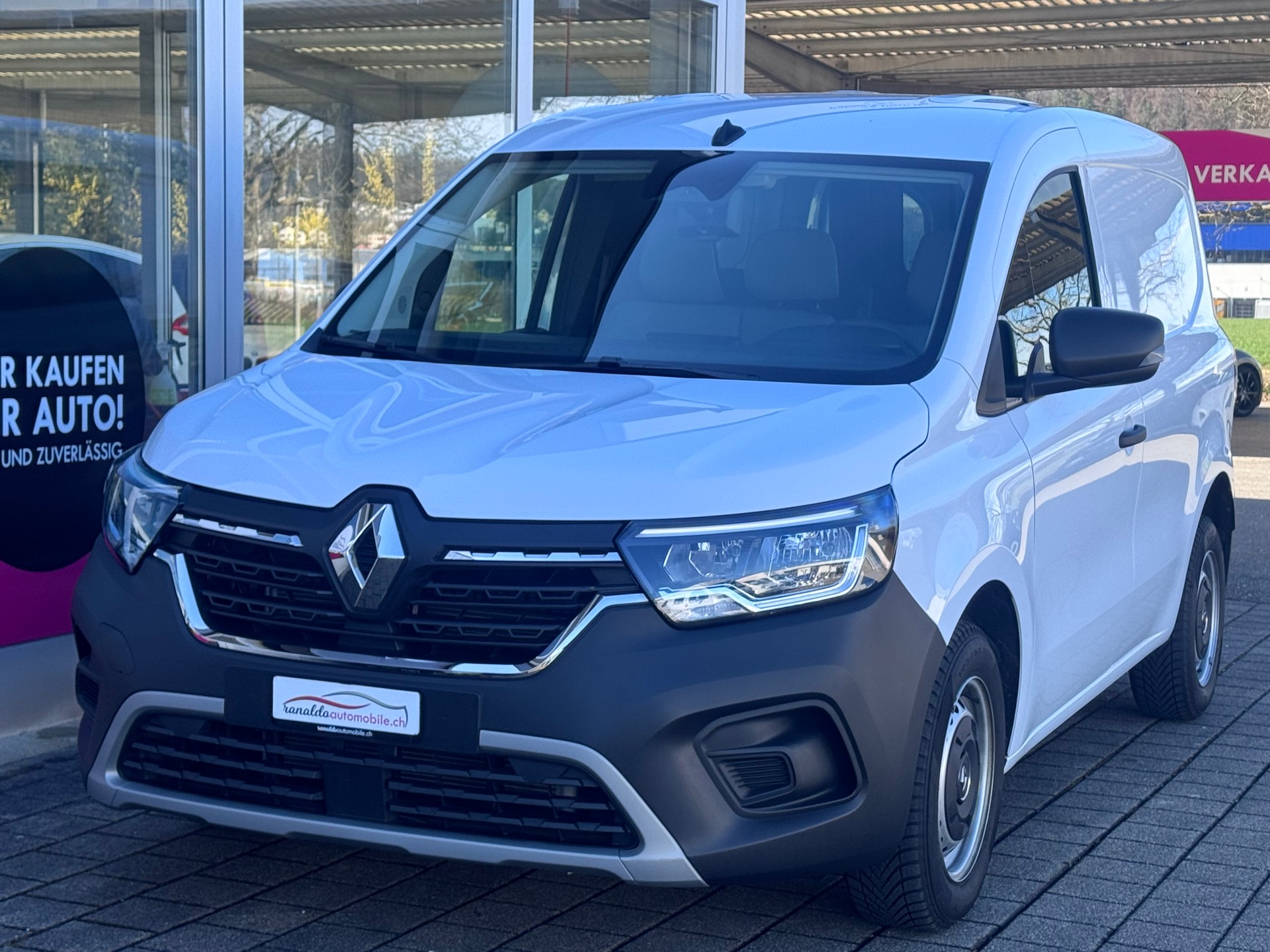 RENAULT Kangoo Van 1.5 dCi 95 PS Extra +3 Plätzer+Klima+Rückfahrkamera+Tempomat+Heckflügeltüren+Spurhalteassistent+469 Kg Nutzlast+-image-1