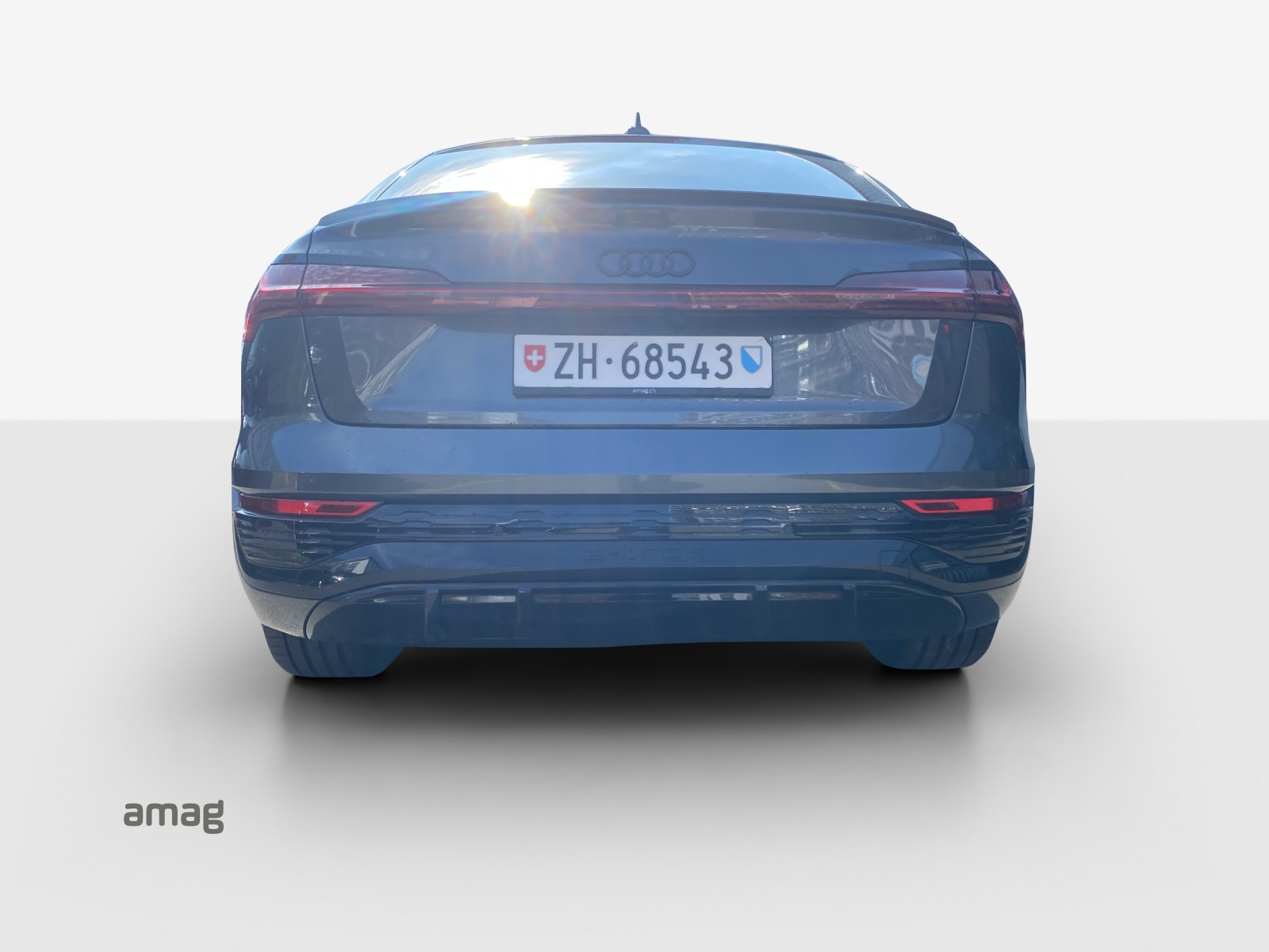 AUDI Q8 Sportback 55 e-tron Black Edition quattro-image-3
