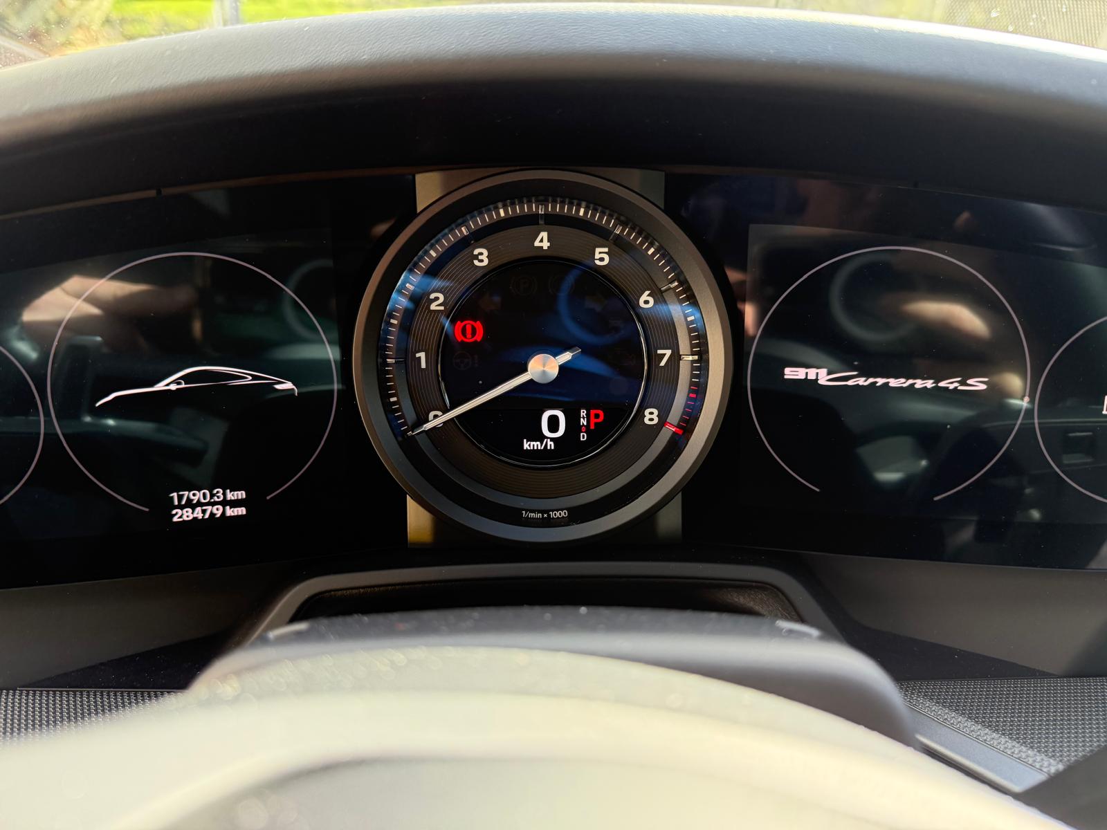 PORSCHE 911 Carrera 4S PDK-image-11