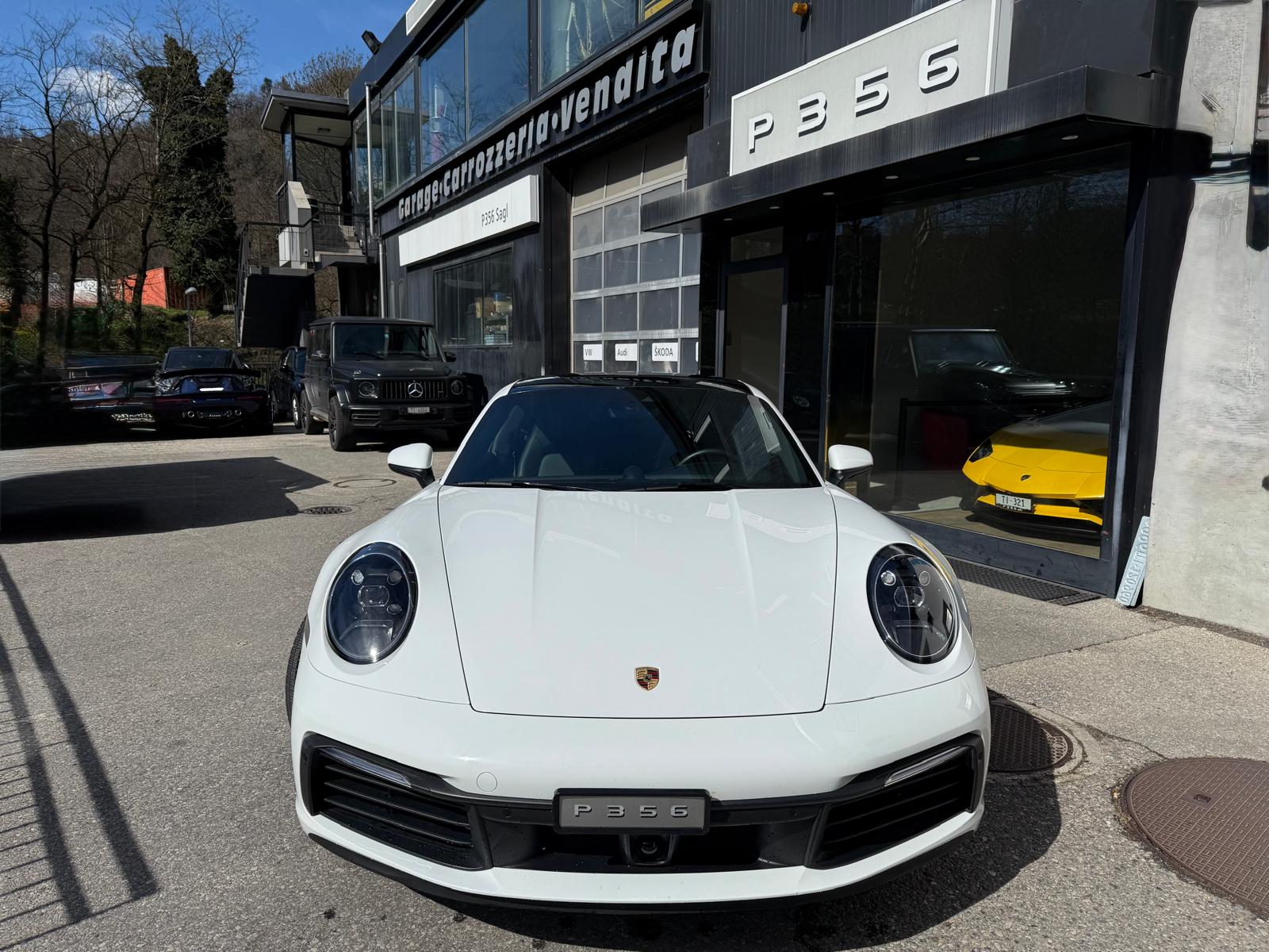 PORSCHE 911 Carrera 4S PDK-image-2