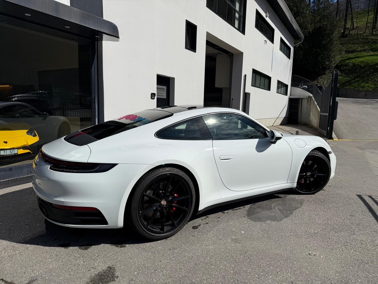 PORSCHE 911 Carrera 4S PDK-image-3